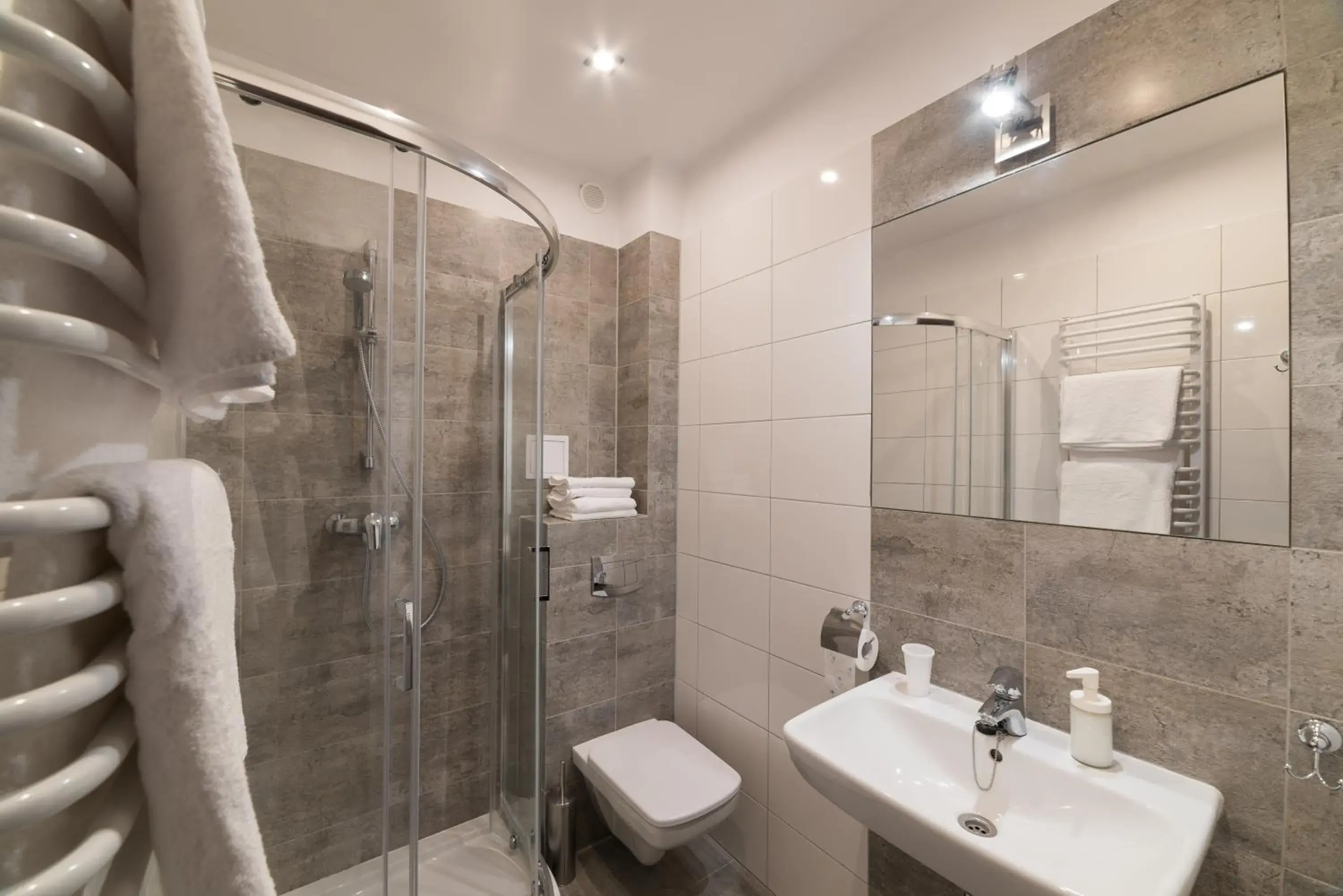 Double Room - single occupancy in Hotel Pod Jesiotrem Double Room - single occupancy in Hotel Pod Jesiotrem