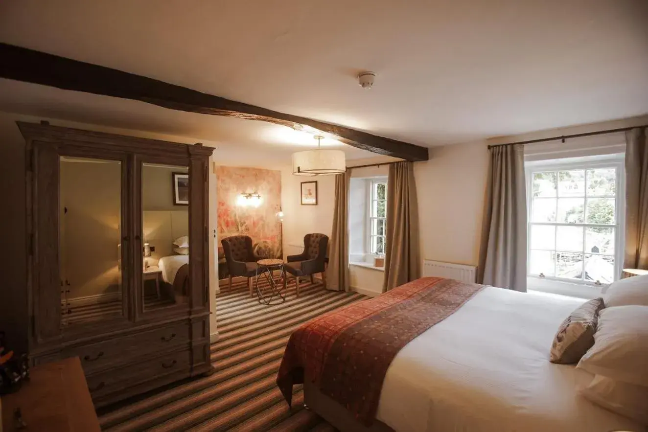 Deluxe Twin Room in Royal Oak Hotel Deluxe Twin Room in Royal Oak Hotel