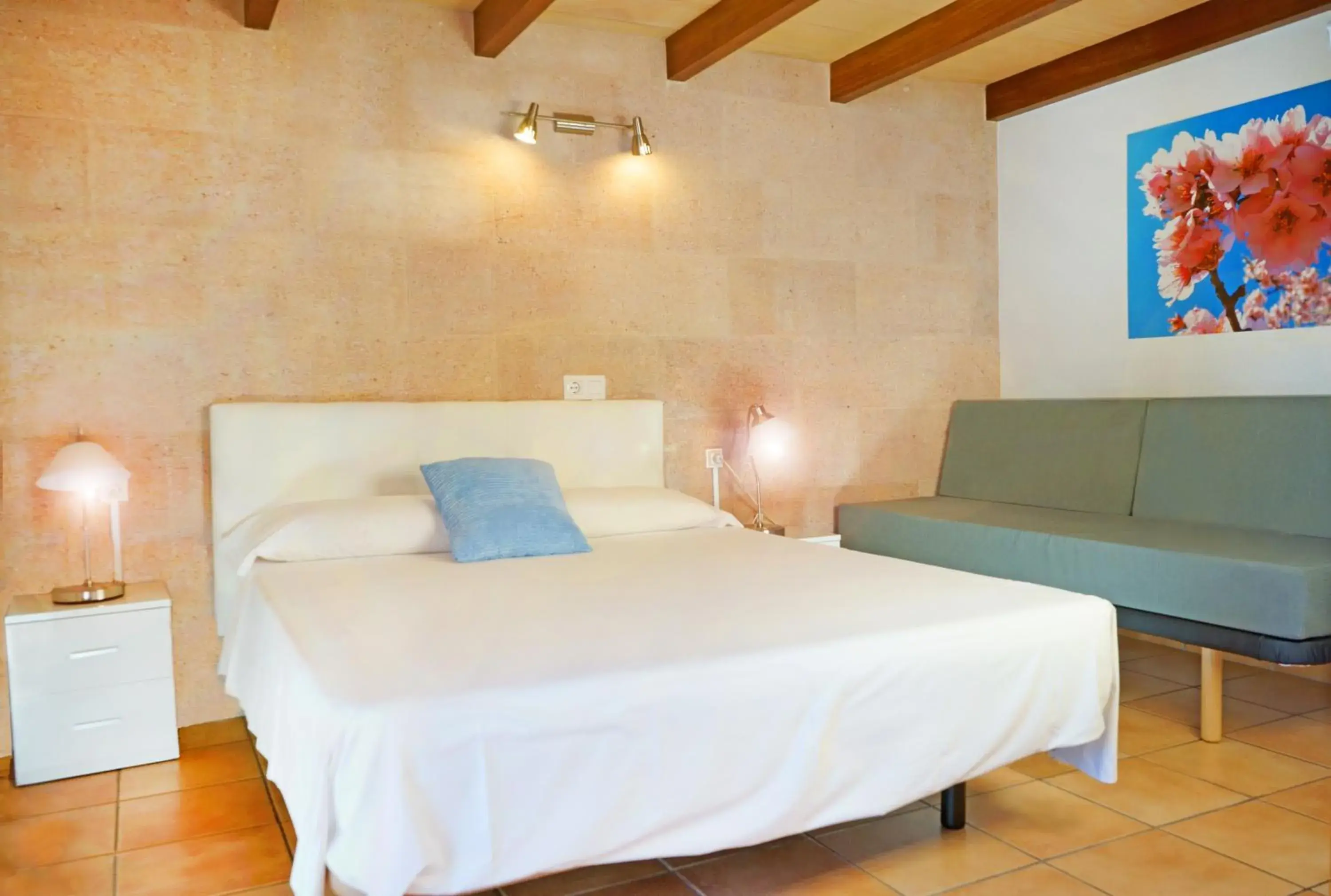 One-Bedroom Apartment with Kitchen ( 2-3 Adults) in Marblau Mallorca One-Bedroom Apartment with Kitchen ( 2-3 Adults) in Marblau Mallorca