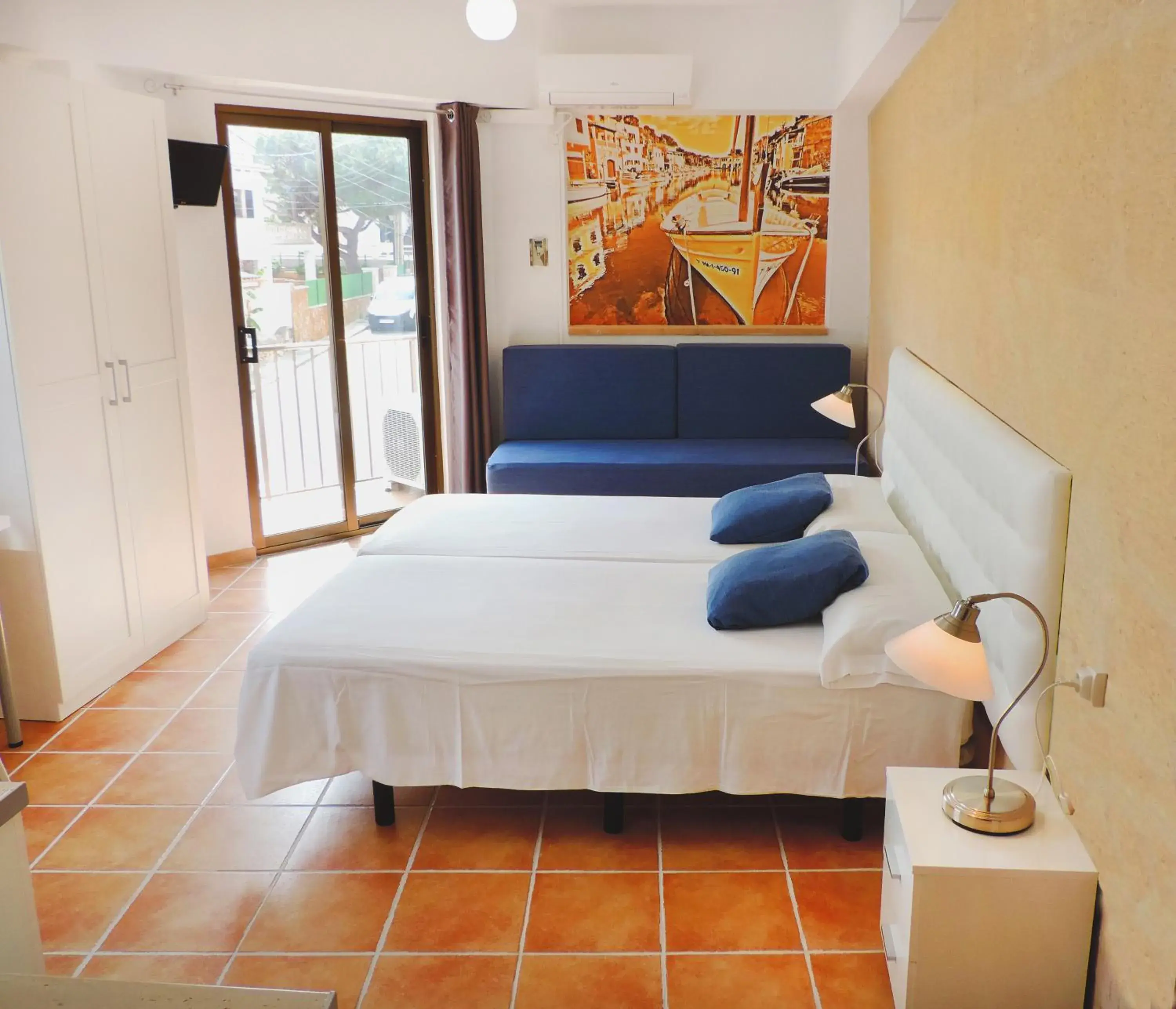 Studio with Kitchen (2-3 Adults) in Marblau Mallorca Studio with Kitchen (2-3 Adults) in Marblau Mallorca