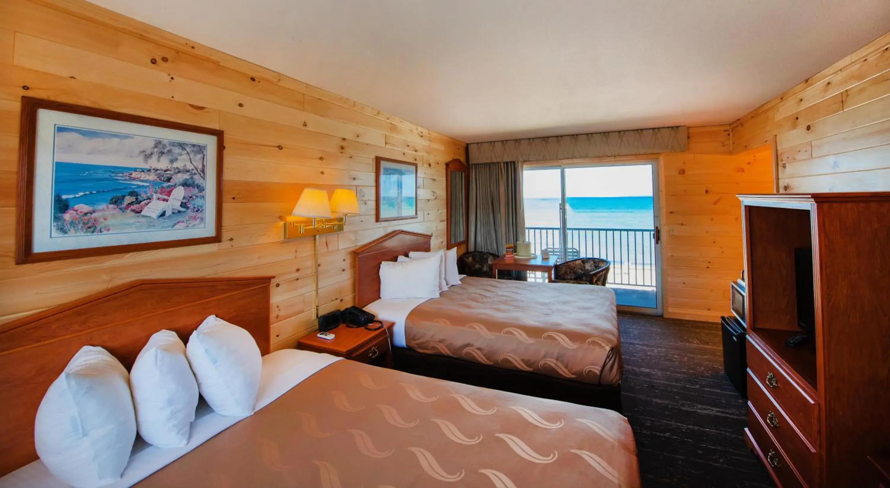 Double Room with Two Double Beds with Balcony/Lake View-Non Smoking in Quality Inn & Suites Mackinaw City Beachfront Double Room with Two Double Beds with Balcony/Lake View-Non Smoking in Quality Inn & Suites Mackinaw City Beachfront