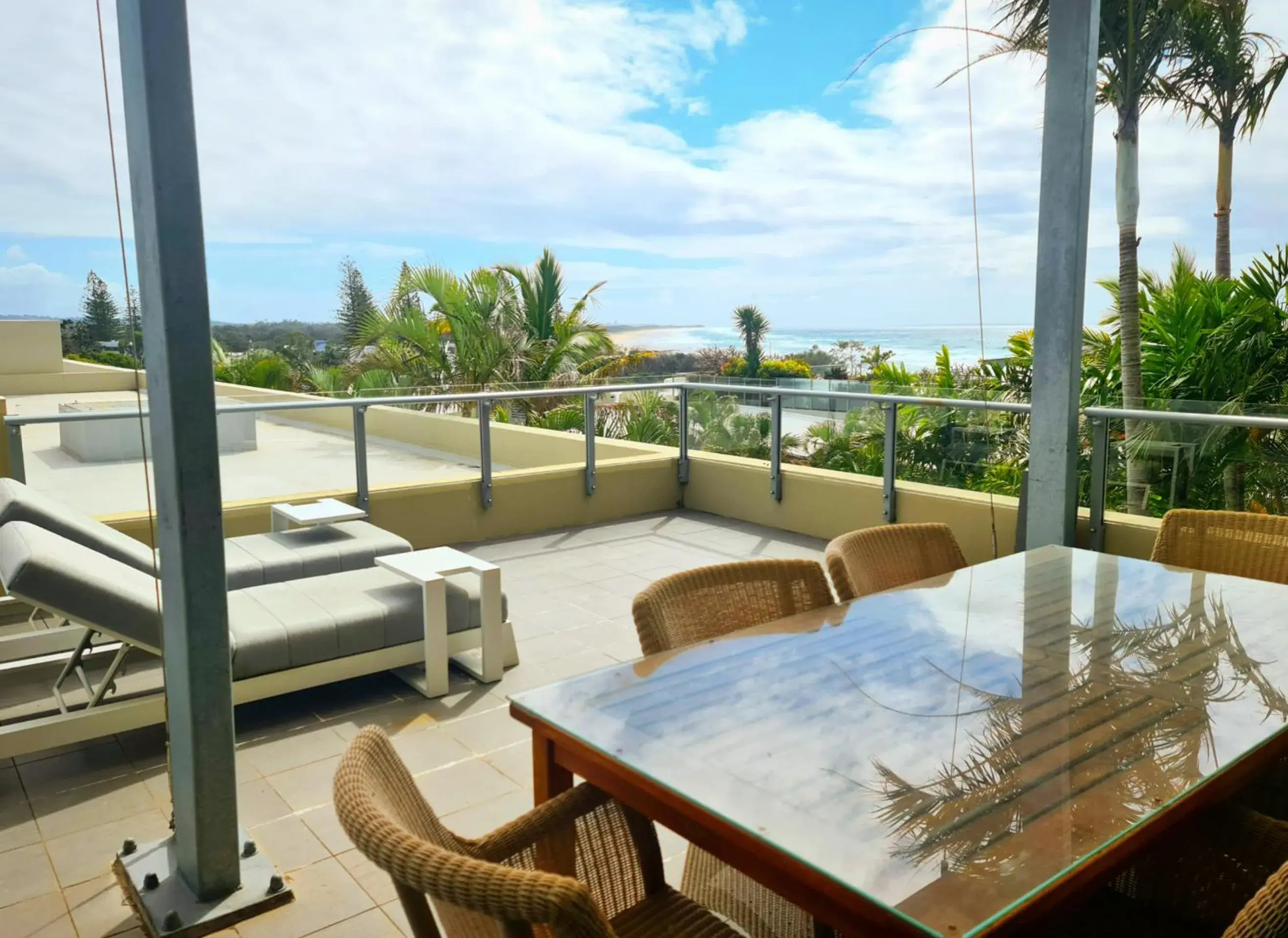 Three-Bedroom Apartment - Sky Ocean View (No Elevator Access) in The Beach Cabarita Three-Bedroom Apartment - Sky Ocean View (No Elevator Access) in The Beach Cabarita
