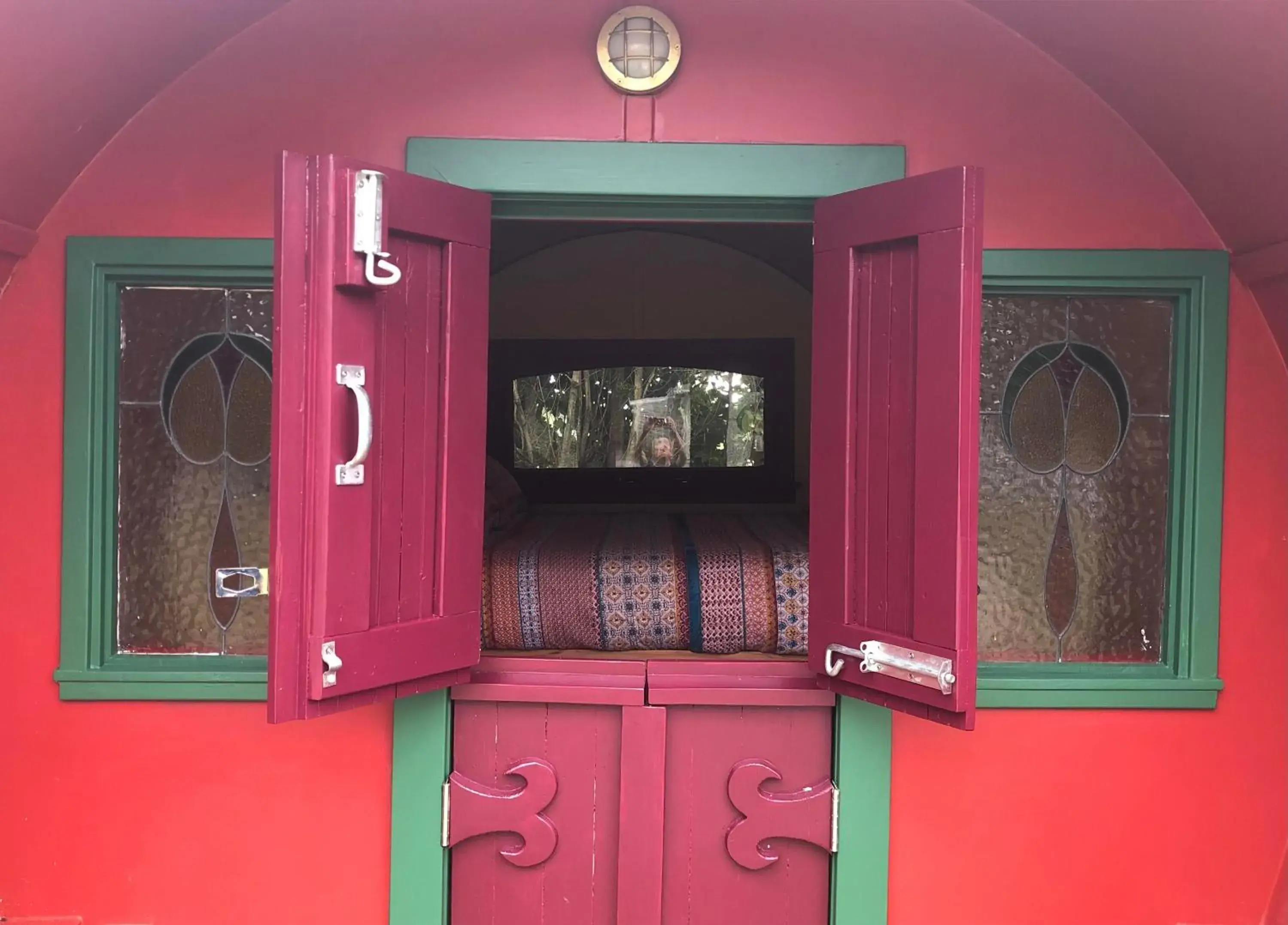 Deluxe Queen Room in Greytown Campground Deluxe Queen Room in Greytown Campground