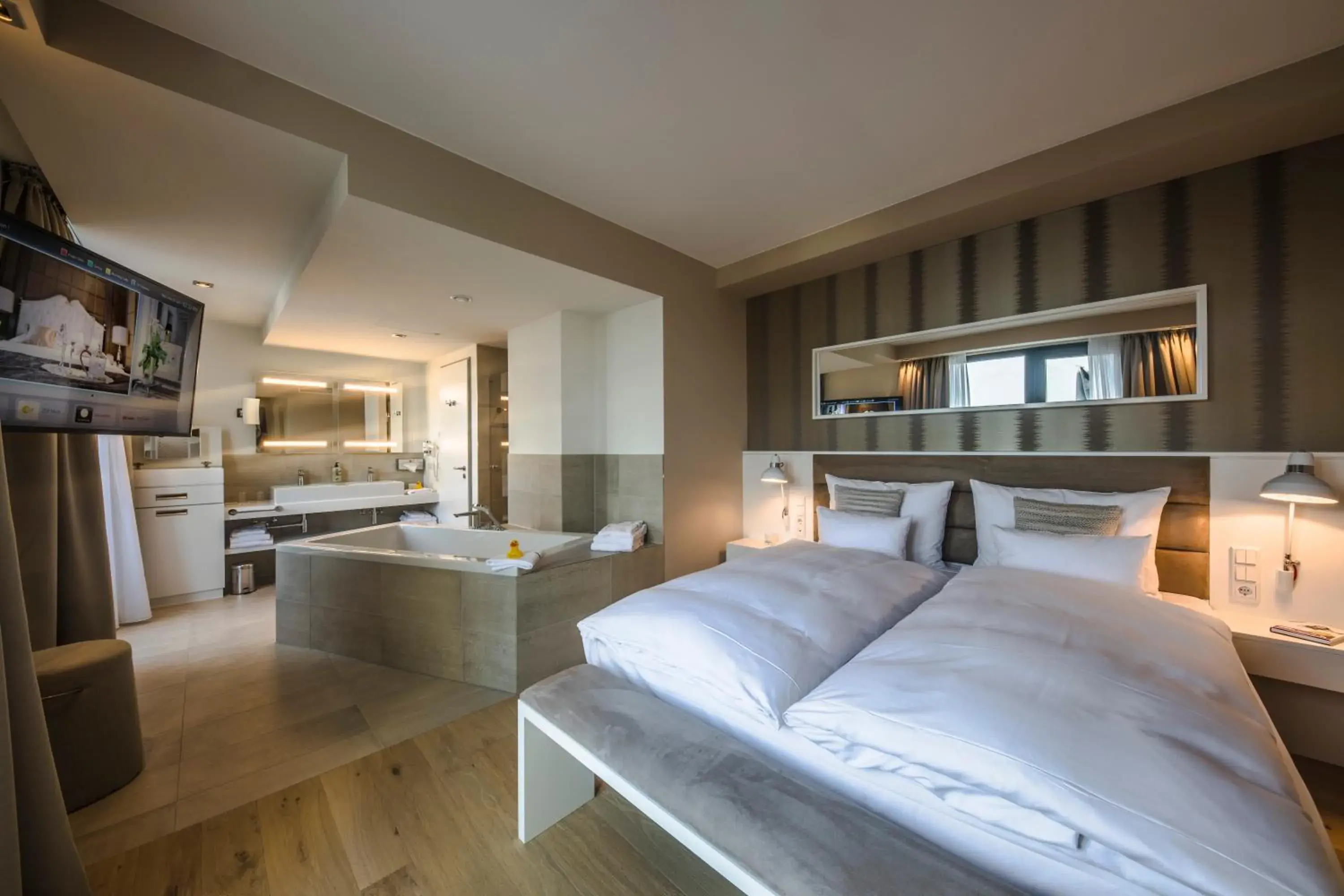 Suite with Balcony - single occupancy in Wellings Parkhotel Suite with Balcony - single occupancy in Wellings Parkhotel