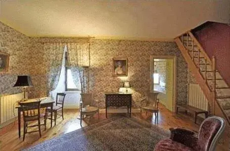 Adrienne Family Suite in Château De Vollore Adrienne Family Suite in Château De Vollore