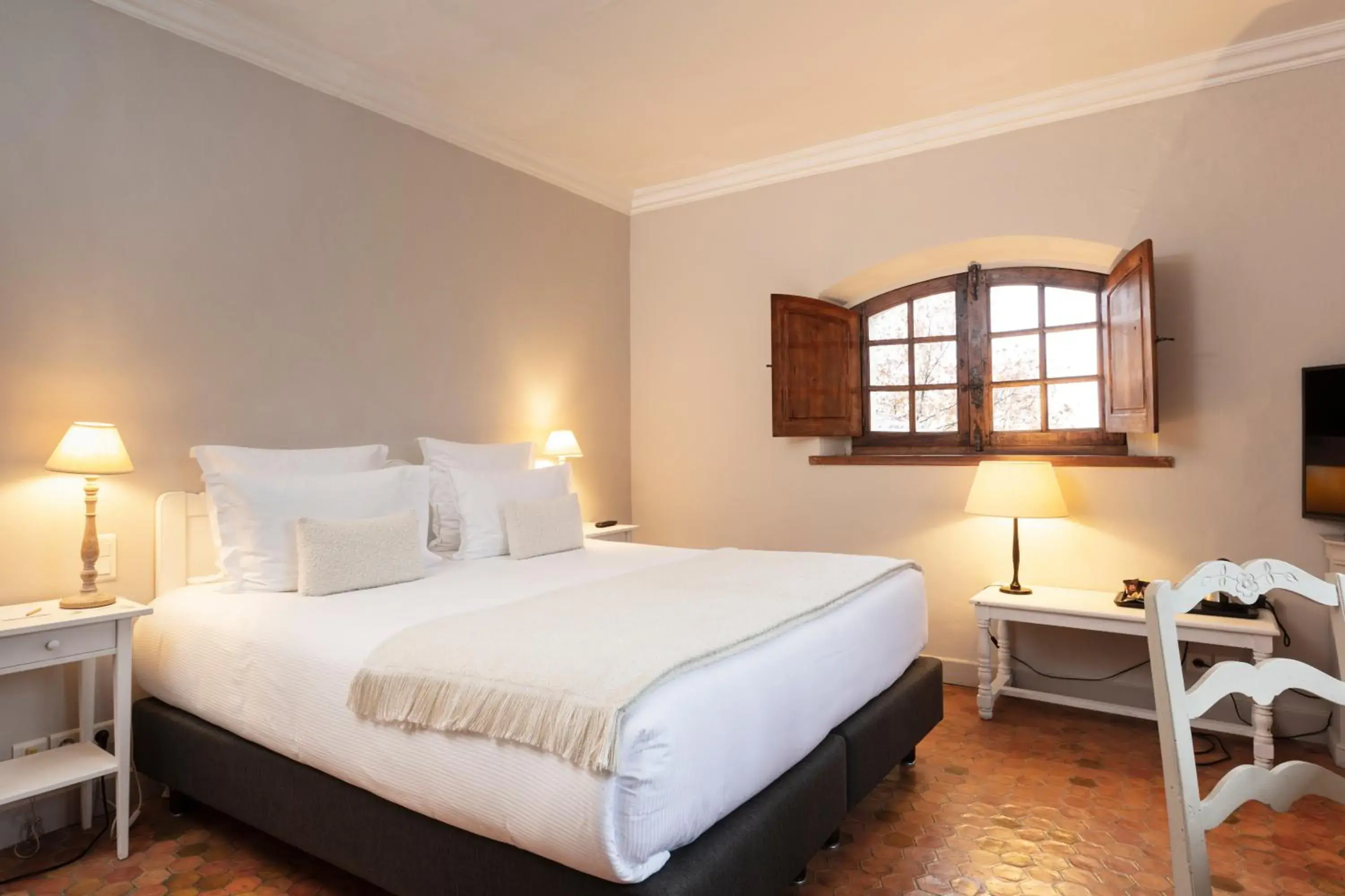 Privilege Double Room in Hôtel - Restaurant & Spa La Magdeleine - Mathias Dandine Privilege Double Room in Hôtel - Restaurant & Spa La Magdeleine - Mathias Dandine