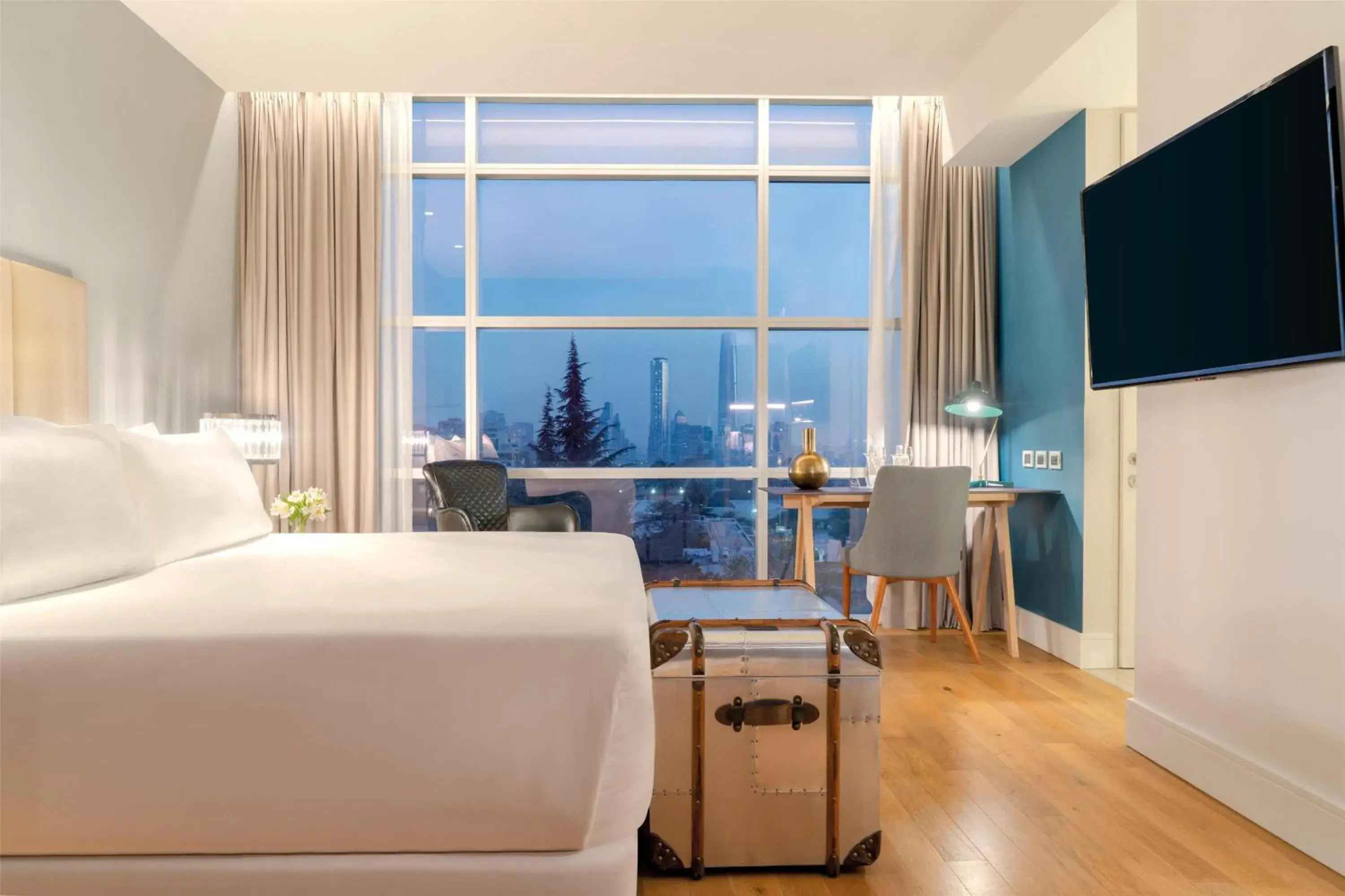 Superior Double Room with View in NH Collection Santiago Casacostanera Superior Double Room with View in NH Collection Santiago Casacostanera