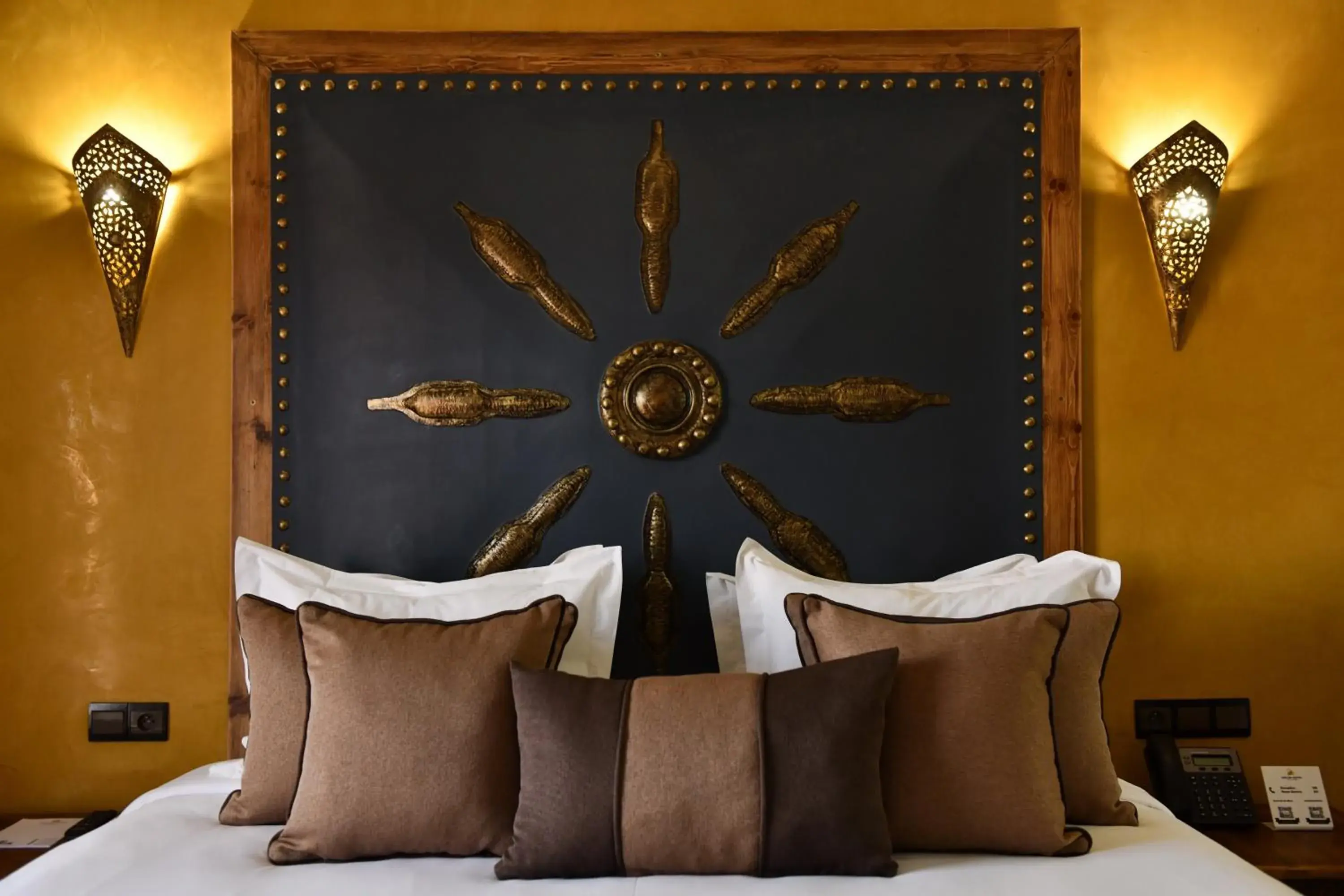 Them Prestige Suite in Oscar Hotel by Atlas Studios Them Prestige Suite in Oscar Hotel by Atlas Studios