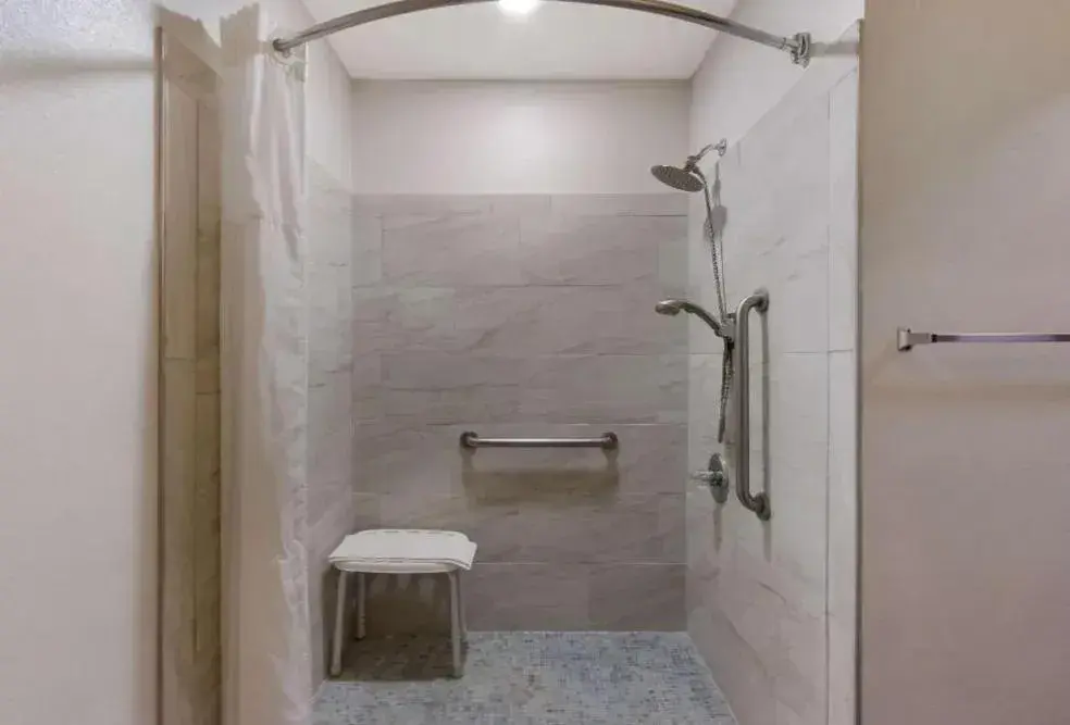 Efficiency King Room with Roll-in Shower - Accessible/Non Smoking in MainStay Suites Extended Stay Hotel Casa Grande Efficiency King Room with Roll-in Shower - Accessible/Non Smoking in MainStay Suites Extended Stay Hotel Casa Grande