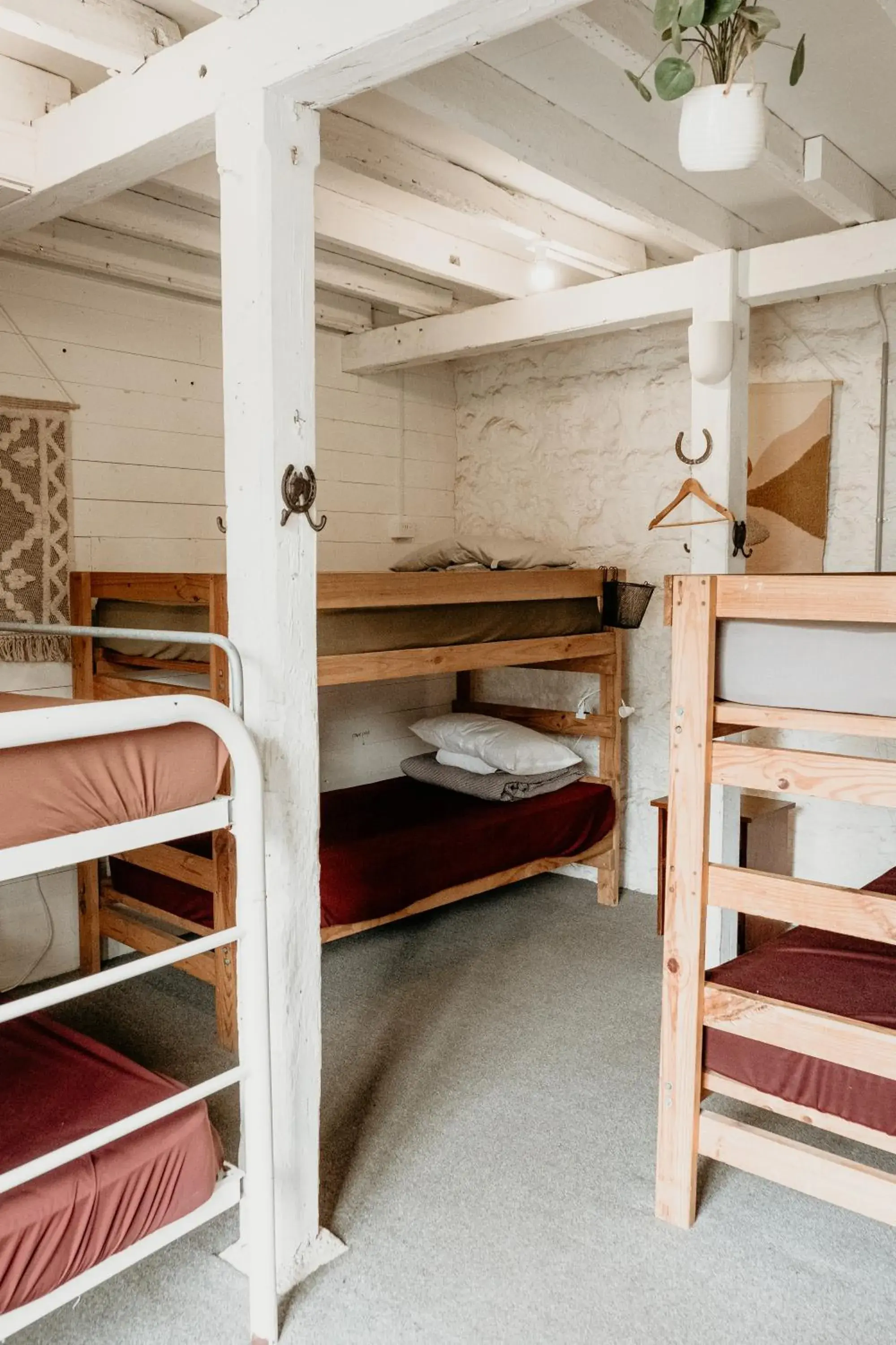 Bed in 10-Bed Mixed Dormitory Room with Shared Bathroom in The Wandering Whale Port Fairy Bed in 10-Bed Mixed Dormitory Room with Shared Bathroom in The Wandering Whale Port Fairy