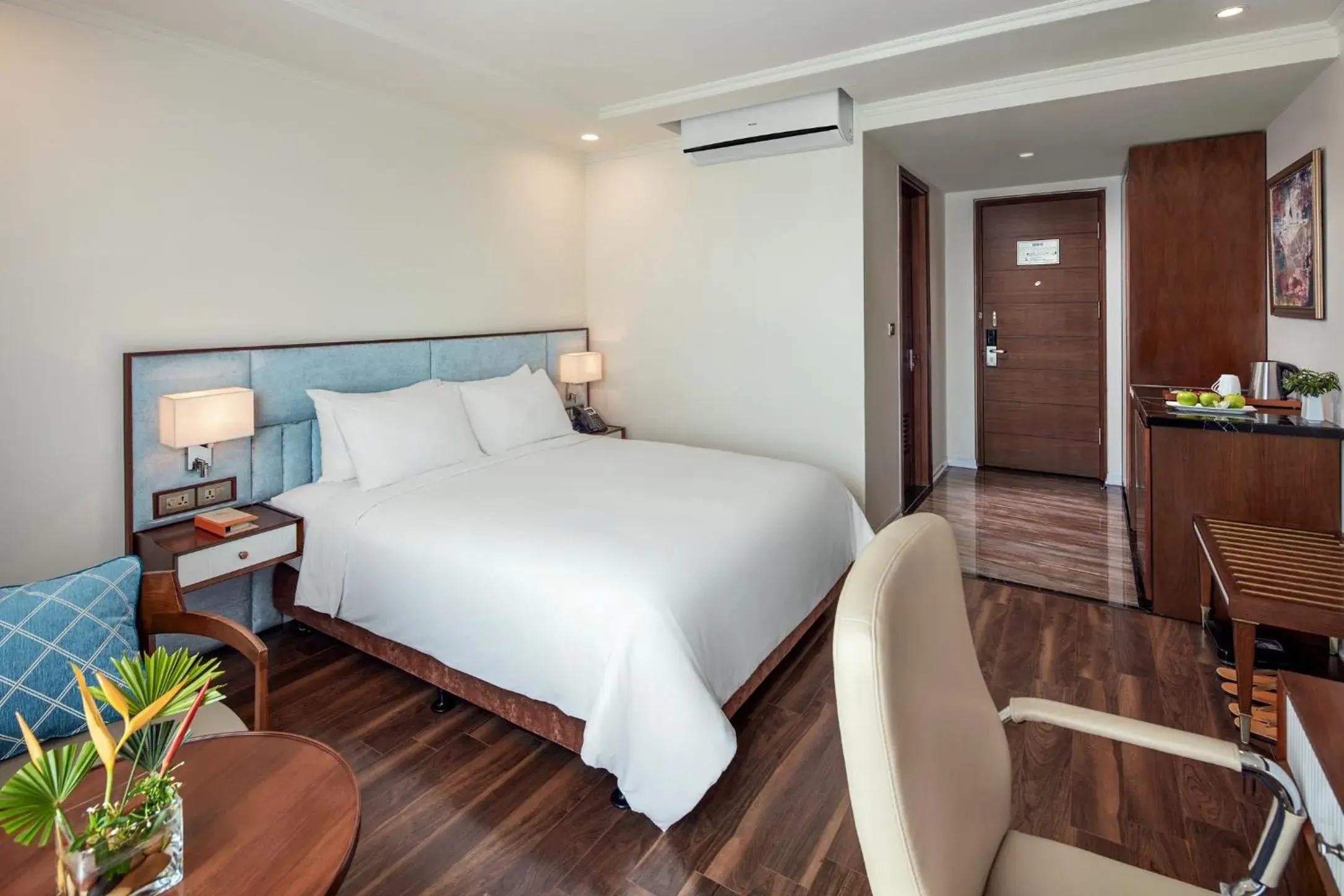 Deluxe Double or Twin Room in Ravatel Luxury Hotel Bac Giang Deluxe Double or Twin Room in Ravatel Luxury Hotel Bac Giang