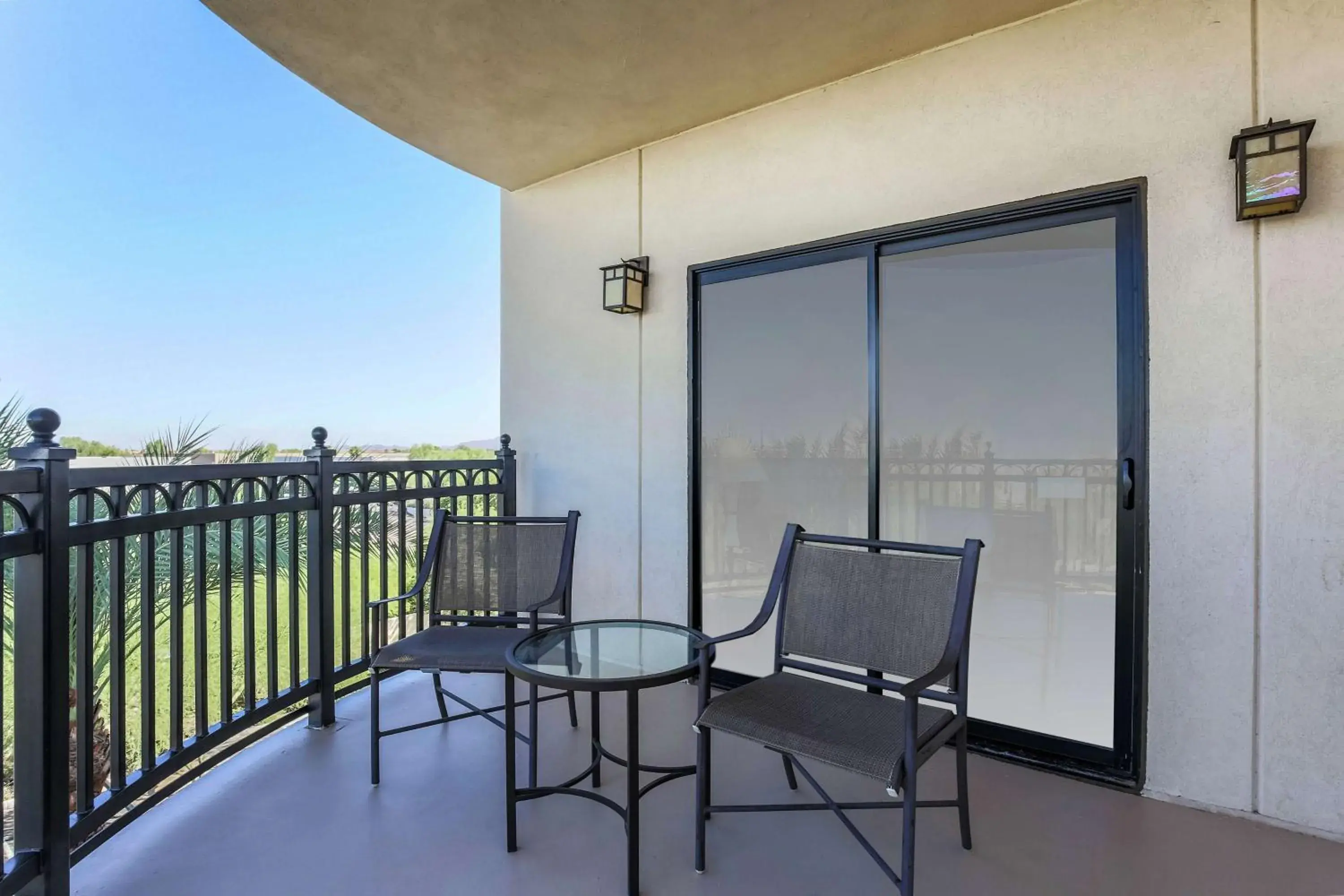 Corner King Room - Disability Access in Hilton Phoenix Chandler Corner King Room - Disability Access in Hilton Phoenix Chandler