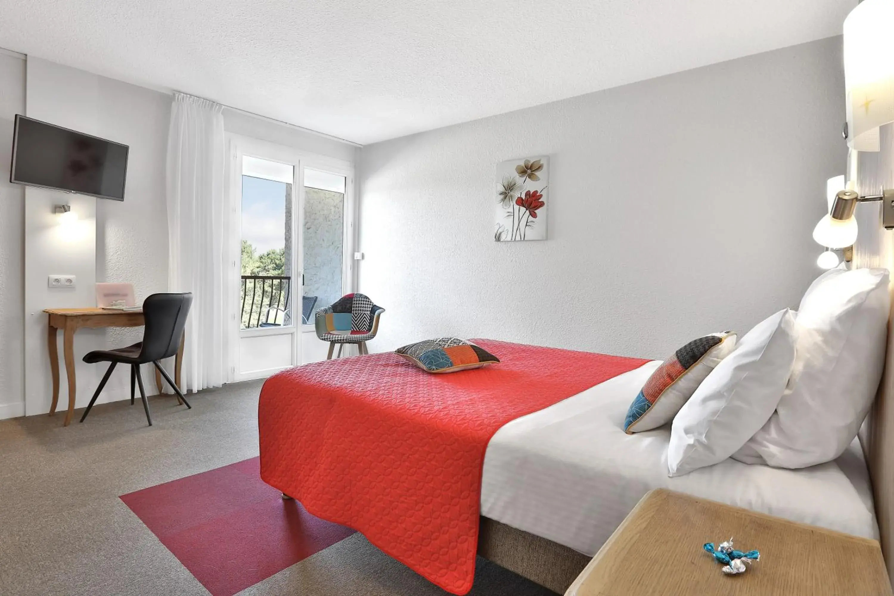 Double Room in Hotel Restaurant Logis Le Tropicana Double Room in Hotel Restaurant Logis Le Tropicana