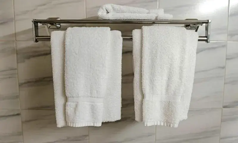 King Suite- Non-Smoking in Hotel Days Inn Blainville & Centre de Conférence King Suite- Non-Smoking in Hotel Days Inn Blainville & Centre de Conférence