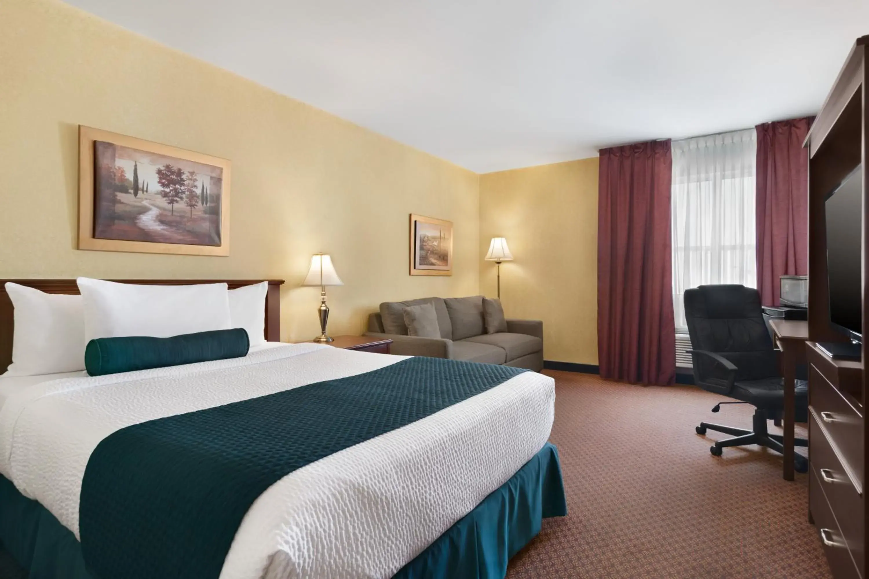 Queen Room - Disability Access/Non-Smoking in Hotel Days Inn Blainville & Centre de Conférence Queen Room - Disability Access/Non-Smoking in Hotel Days Inn Blainville & Centre de Conférence