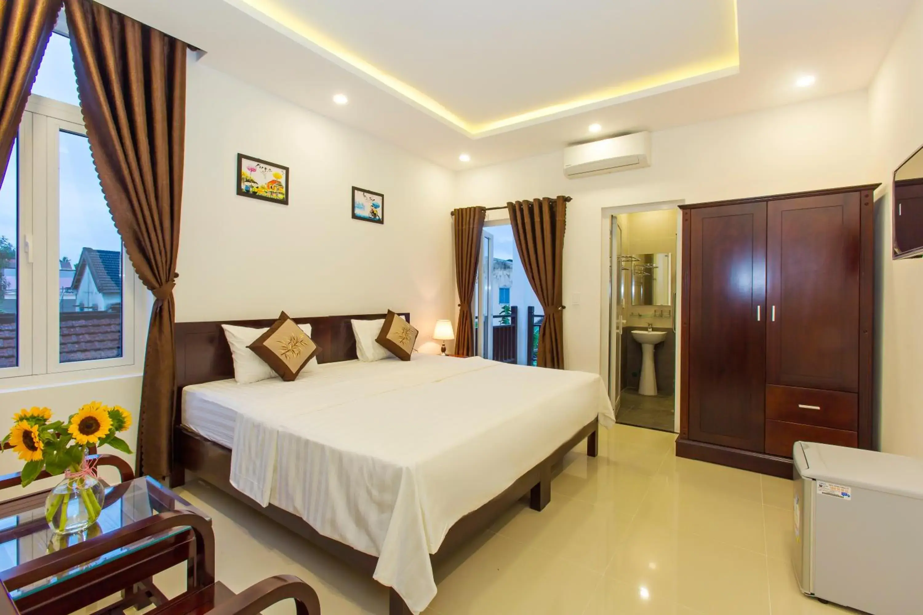 Deluxe Double Room with Balcony in Pebble Homestay Deluxe Double Room with Balcony in Pebble Homestay
