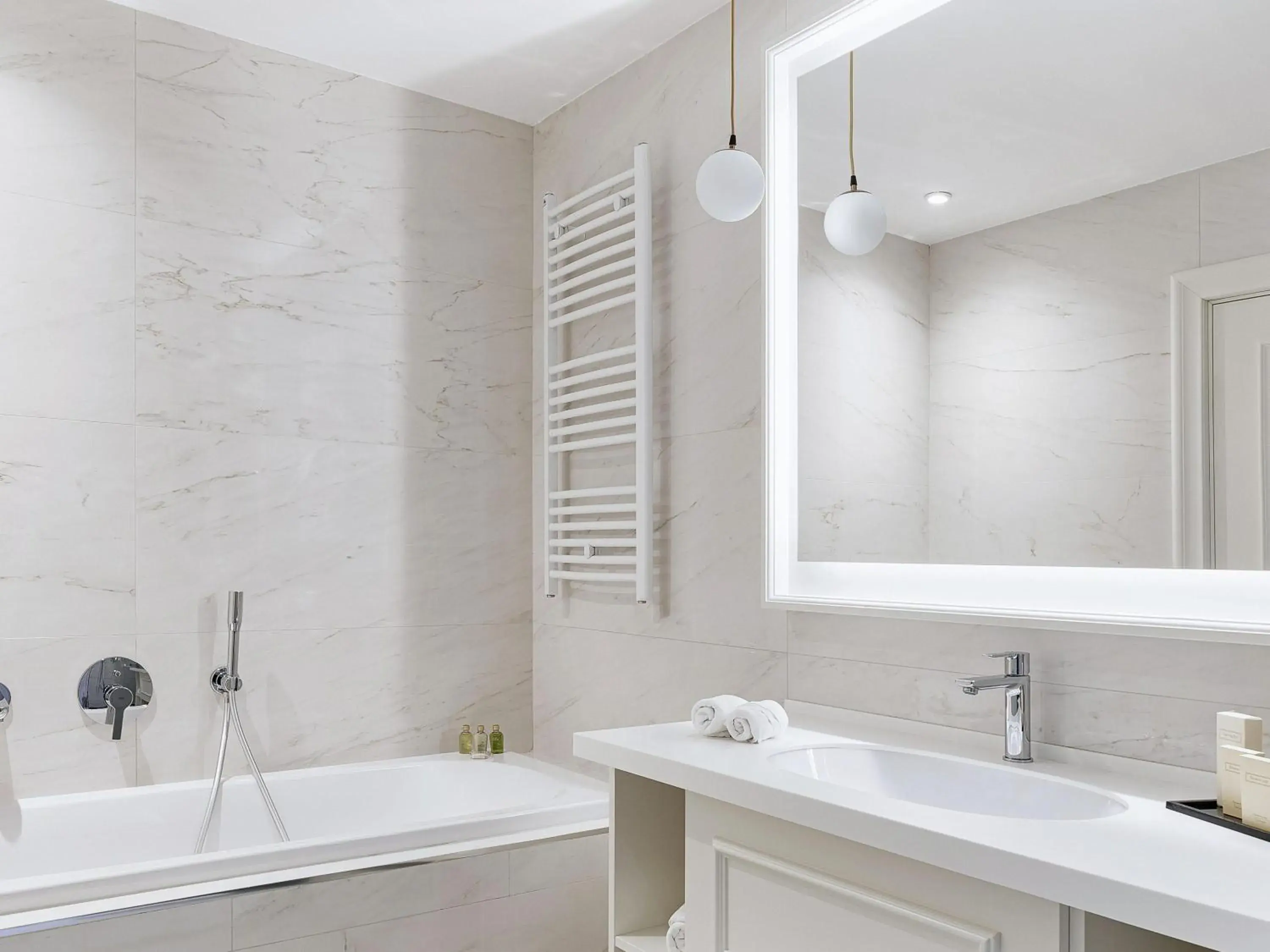 Jadran Deluxe Room with Garden in Heritage Grand Perast By Rixos Jadran Deluxe Room with Garden in Heritage Grand Perast By Rixos