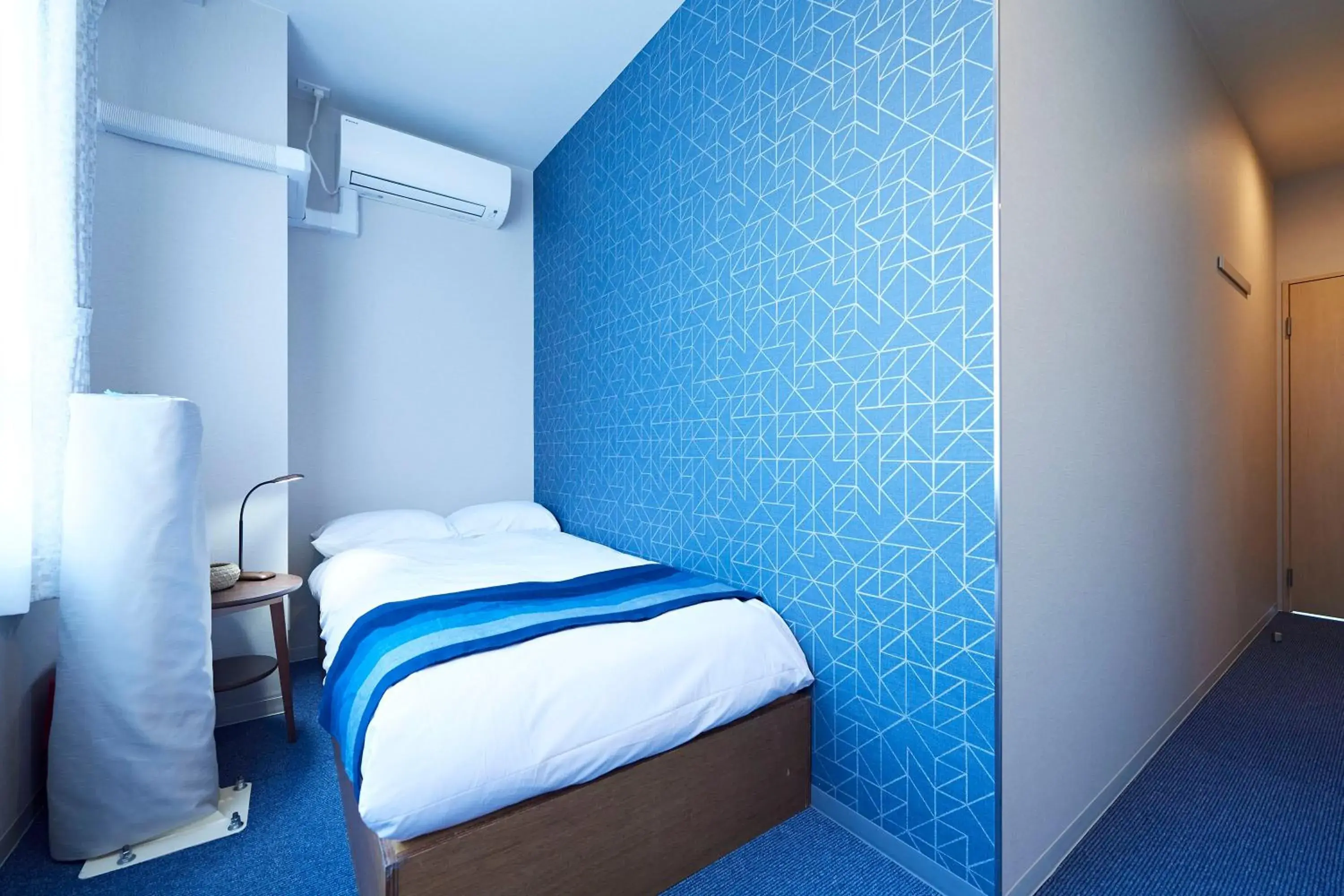 Single Room with Private Bathroom in Turn Table Single Room with Private Bathroom in Turn Table