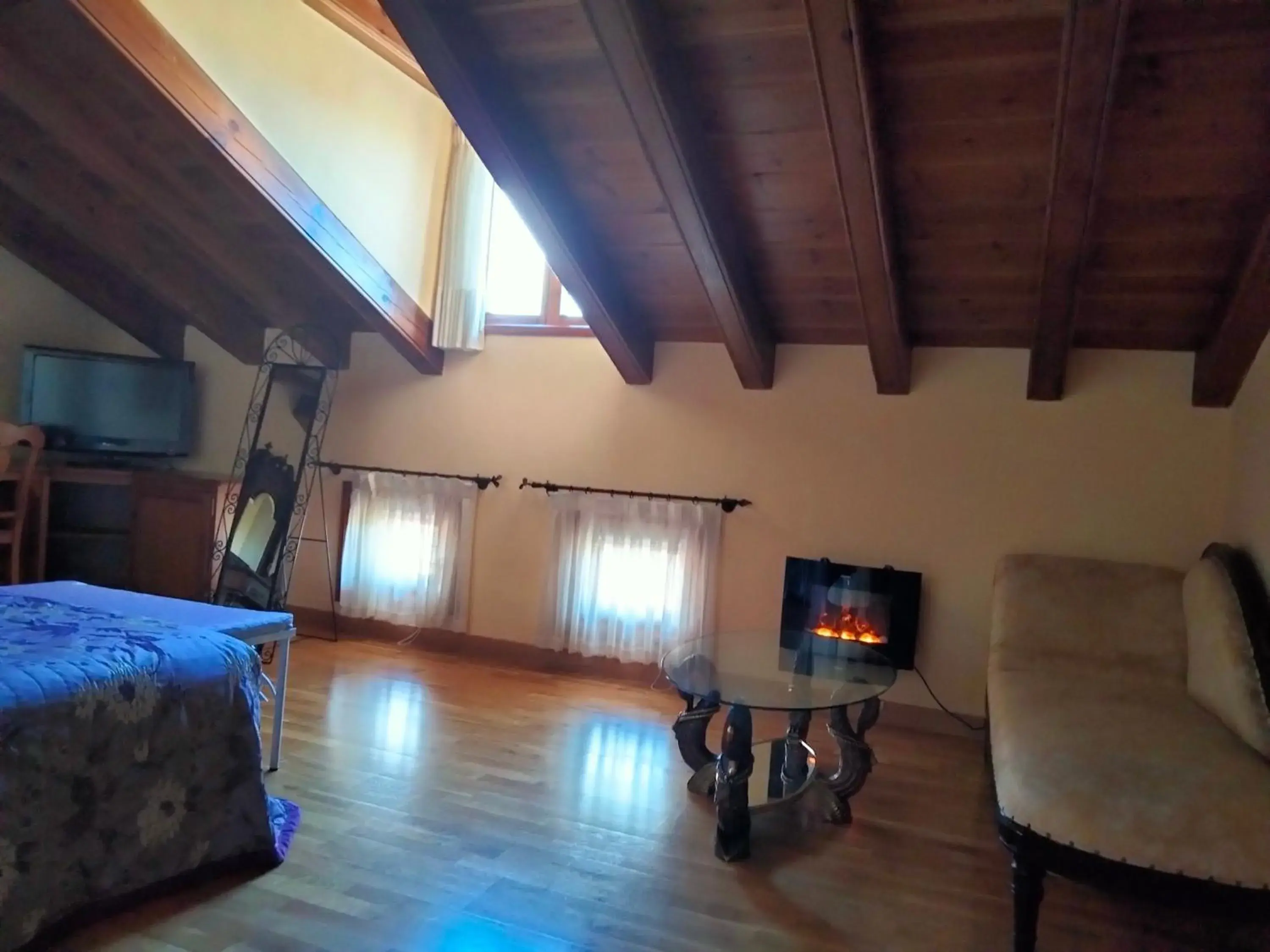 Suite in Hotel Puerta Sepúlveda Suite in Hotel Puerta Sepúlveda