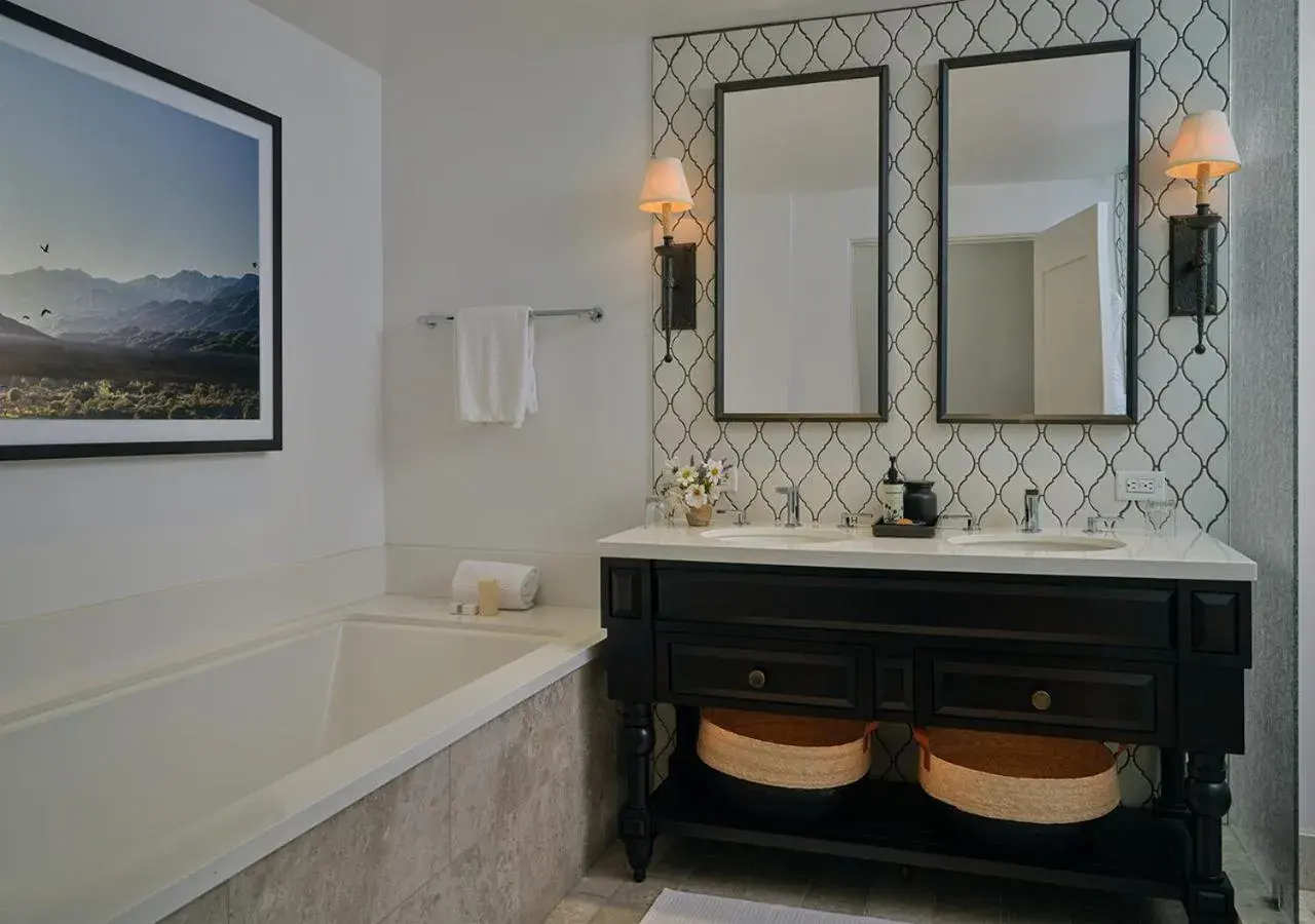 Vista Luxury Room King Bed in Ojai Valley Inn Vista Luxury Room King Bed in Ojai Valley Inn