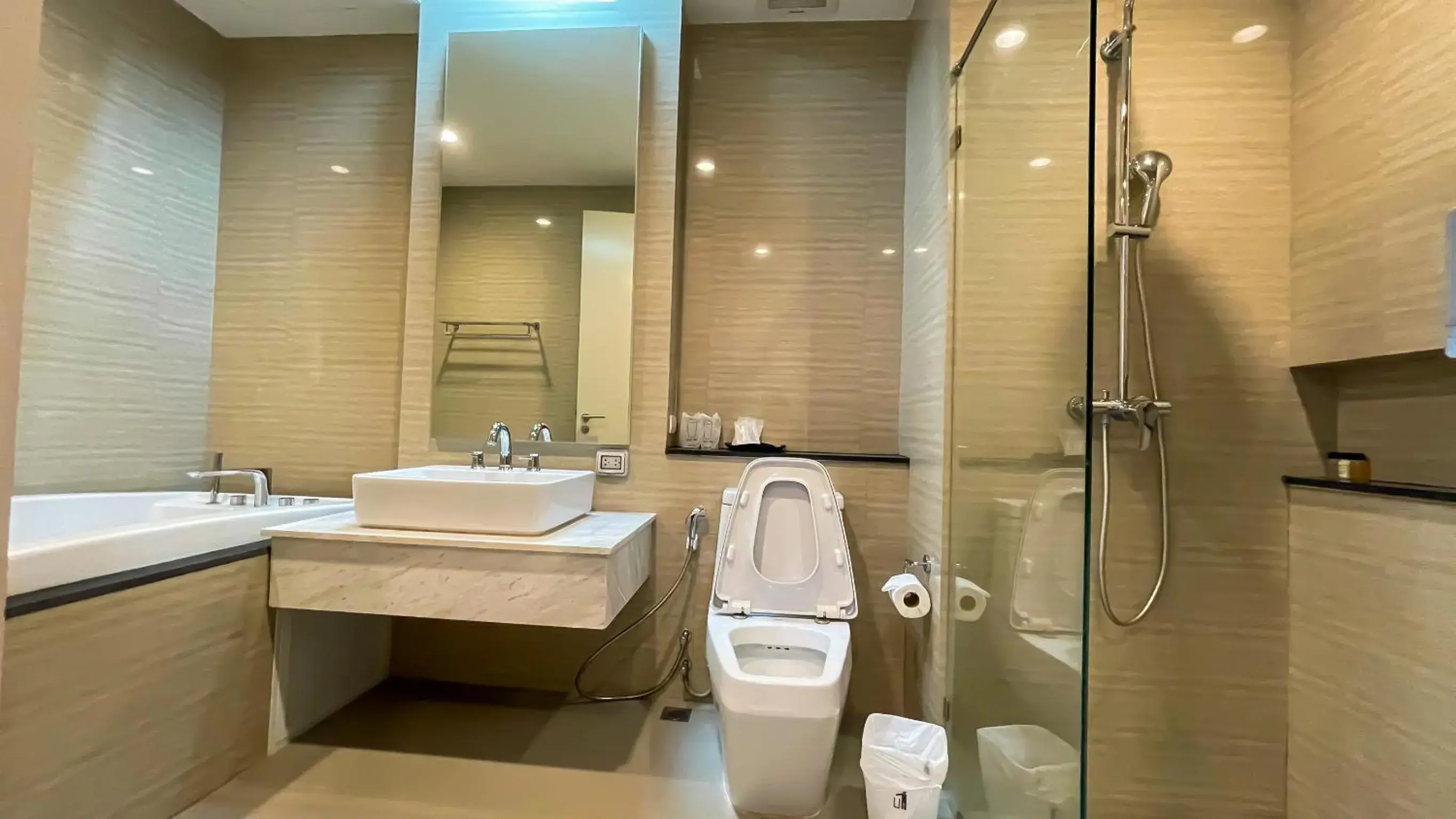 Superior Twin Bed with bathtub in Vivace Khaoyai Superior Twin Bed with bathtub in Vivace Khaoyai