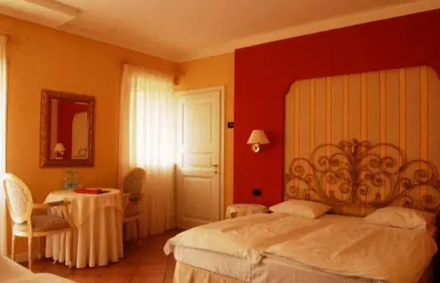 Triple Room in Hotel Casa Arizzoli Triple Room in Hotel Casa Arizzoli