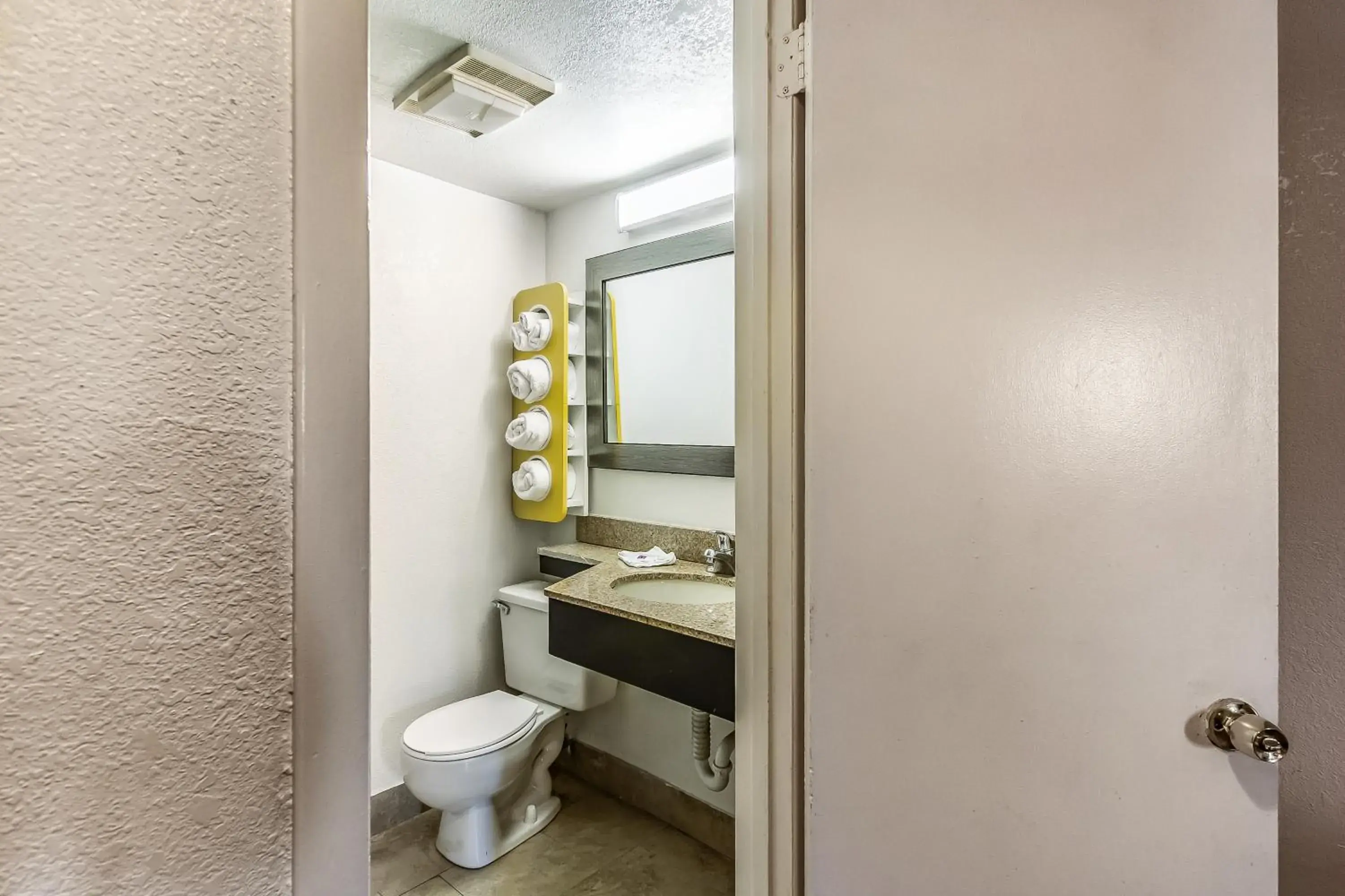 Motel 6 Elizabeth - Newark Liberty International Airport Motel 6 Elizabeth - Newark Liberty International Airport