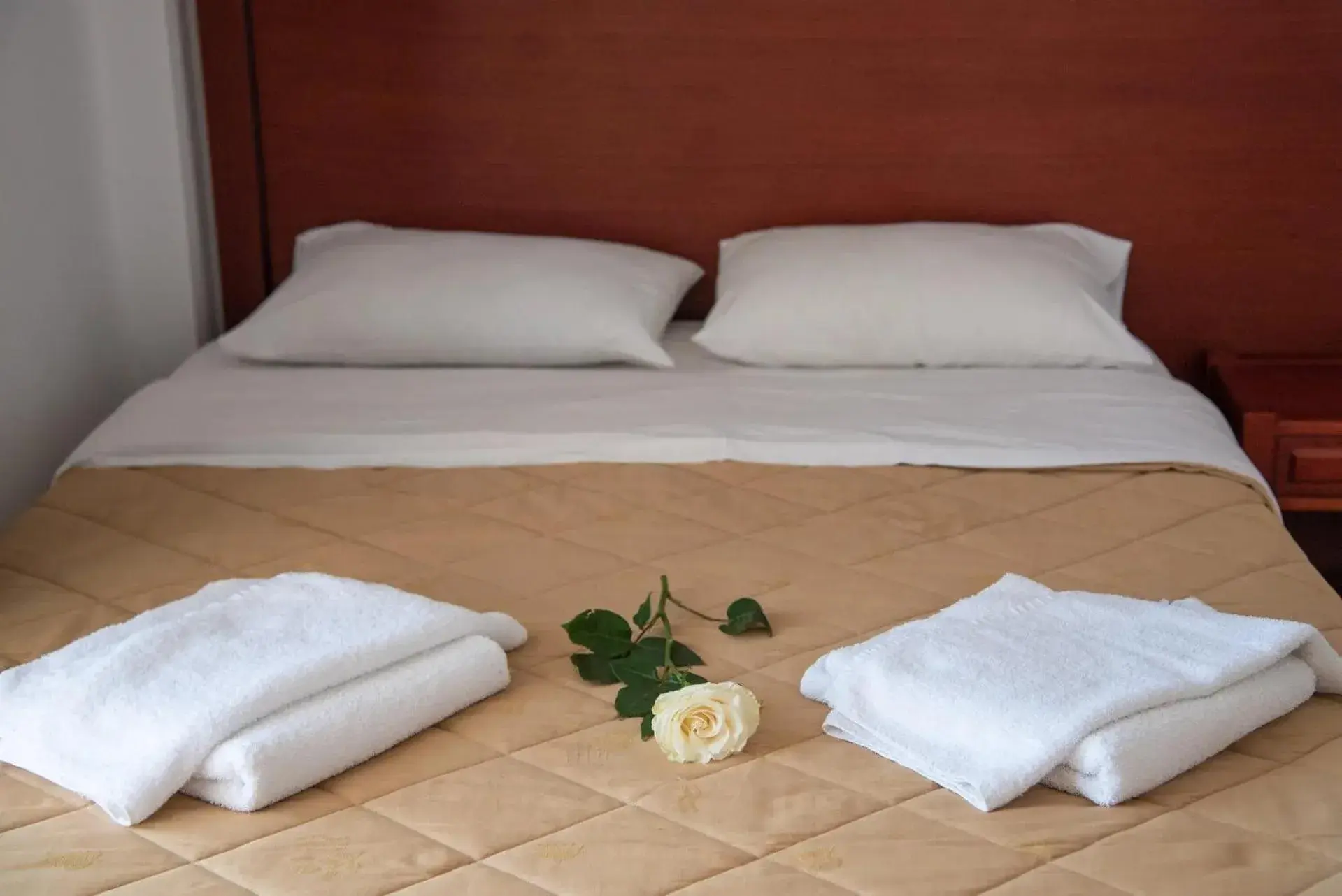 Standard Room with Side Sea View in Poseidon Beach Hotel Standard Room with Side Sea View in Poseidon Beach Hotel