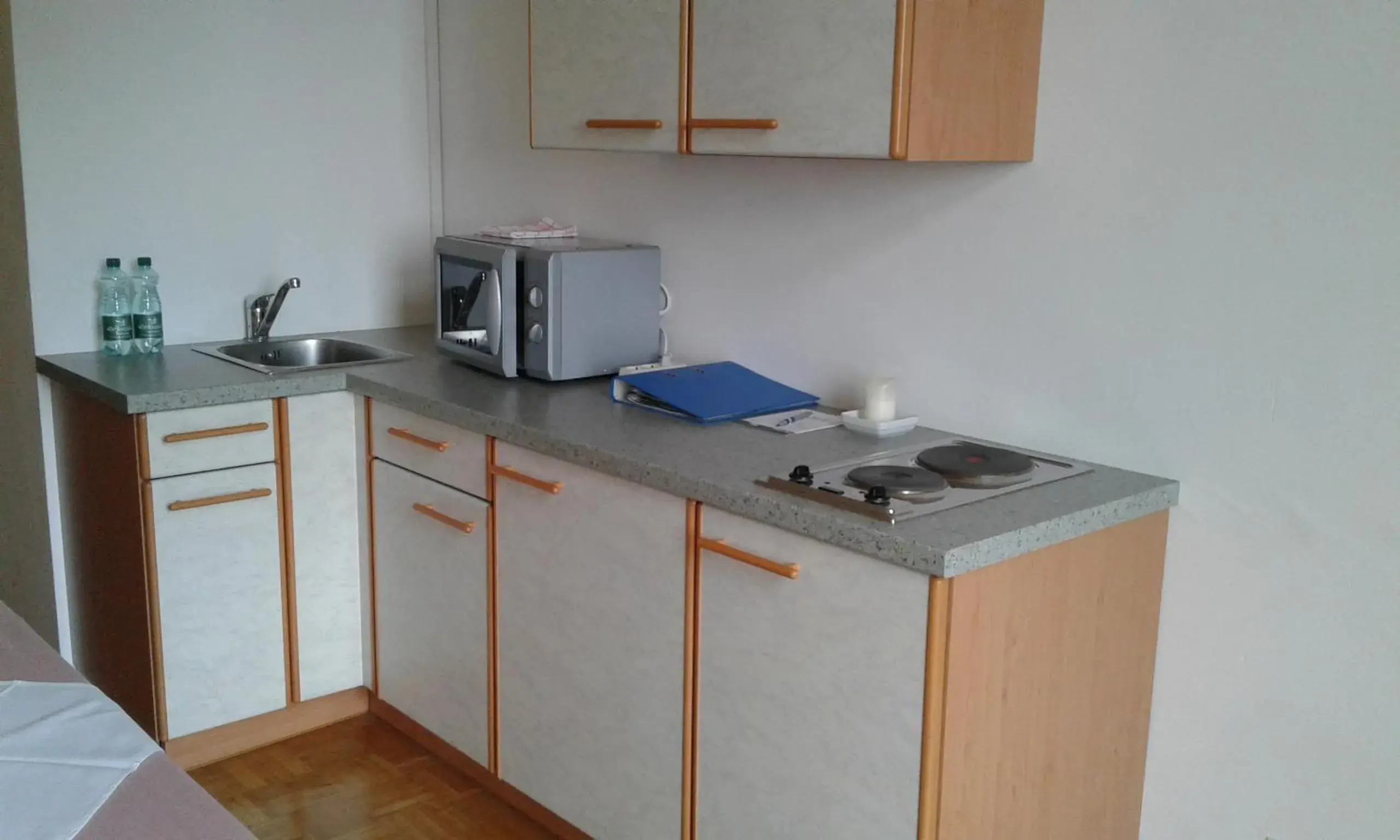 One-Bedroom Apartment in Hotel Restaurant Winterbach One-Bedroom Apartment in Hotel Restaurant Winterbach