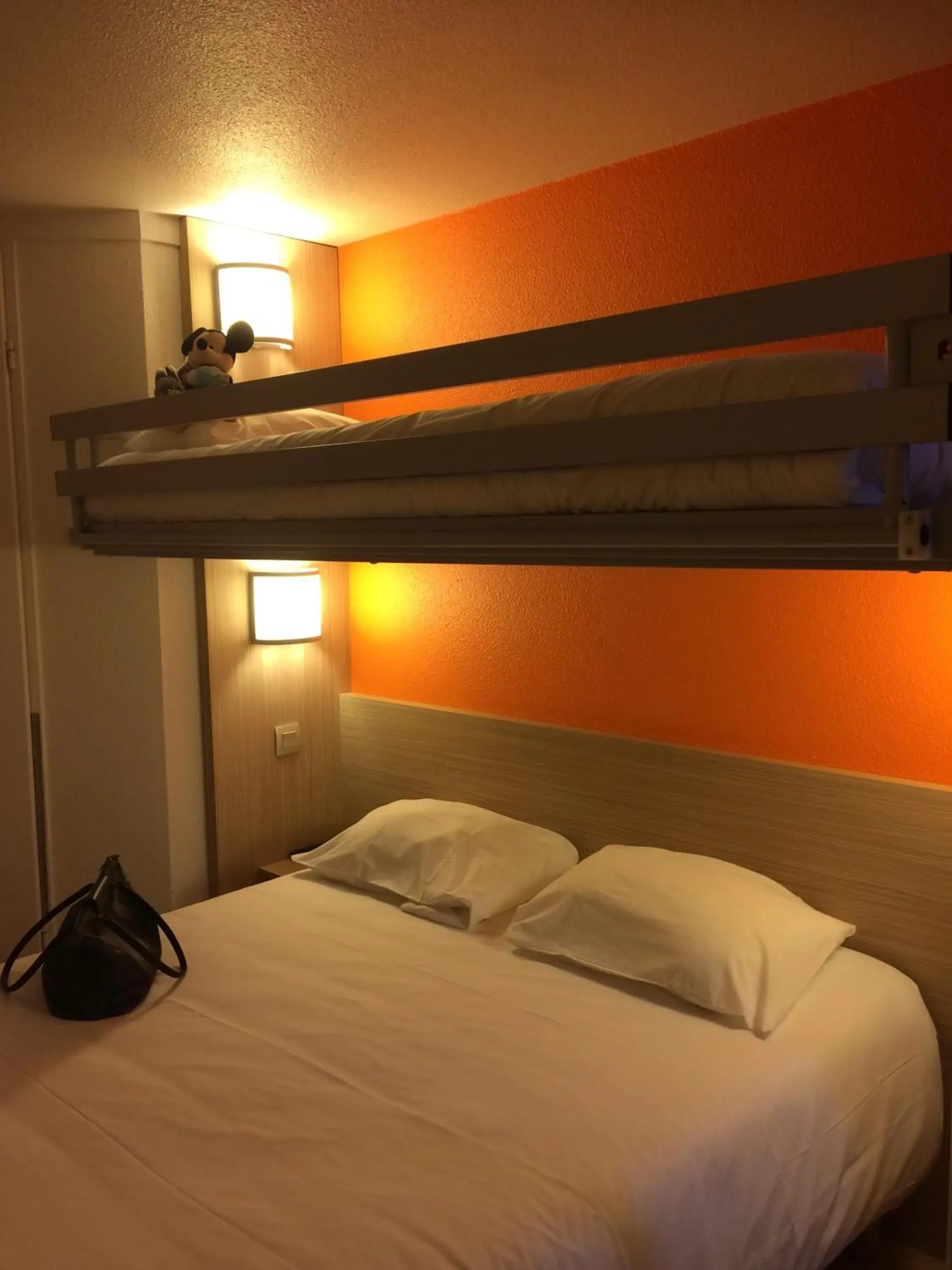 Triple Room (2 Adults + 1 Child) in Premiere Classe Tours Sud - Chambray Lès Tours Triple Room (2 Adults + 1 Child) in Premiere Classe Tours Sud - Chambray Lès Tours