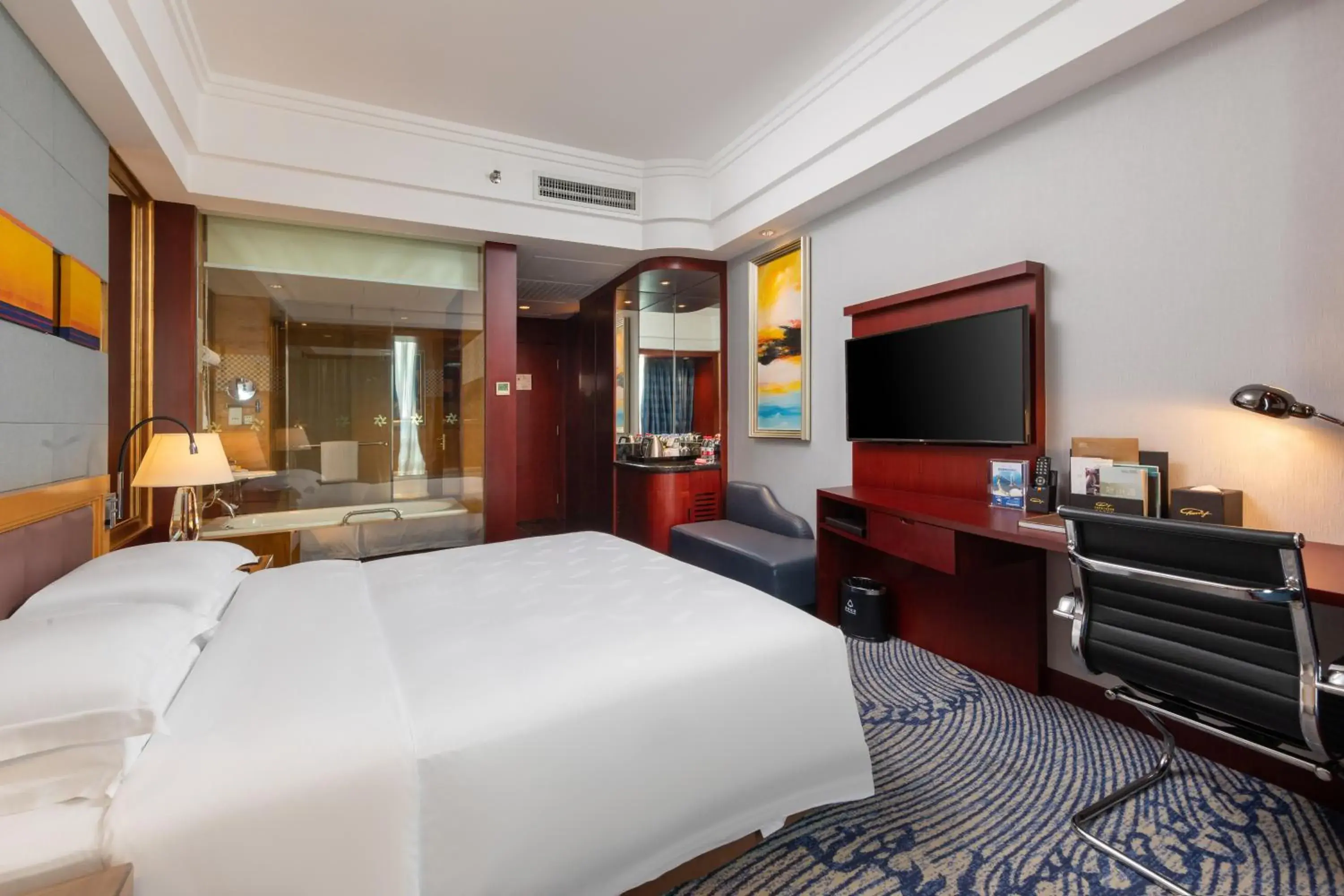Superior King Room (Free Welcome Fruit) in Zhuhai Charming Holiday Hotel - 24hours stay Superior King Room (Free Welcome Fruit) in Zhuhai Charming Holiday Hotel - 24hours stay