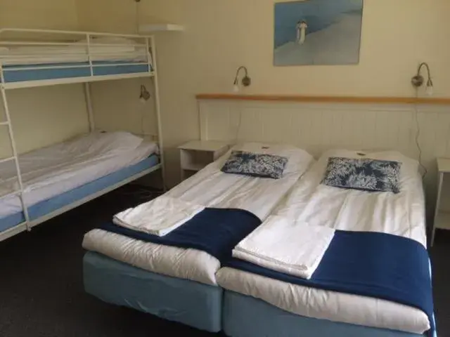 Quadruple Room with Shared Bathroom - single occupancy in Hotell Paradis Quadruple Room with Shared Bathroom - single occupancy in Hotell Paradis