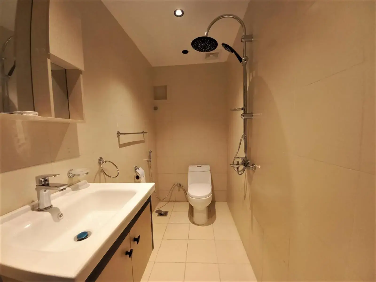 Family Room in Sur Hotel Family Room in Sur Hotel