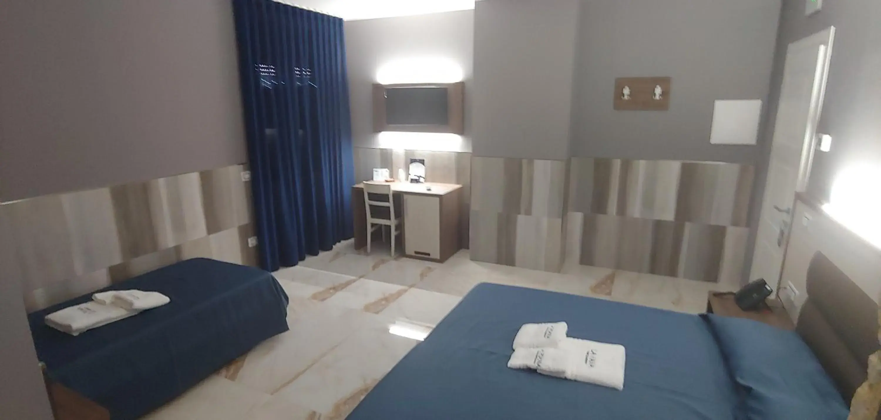 Triple Room - single occupancy in La Piana Hotel Triple Room - single occupancy in La Piana Hotel