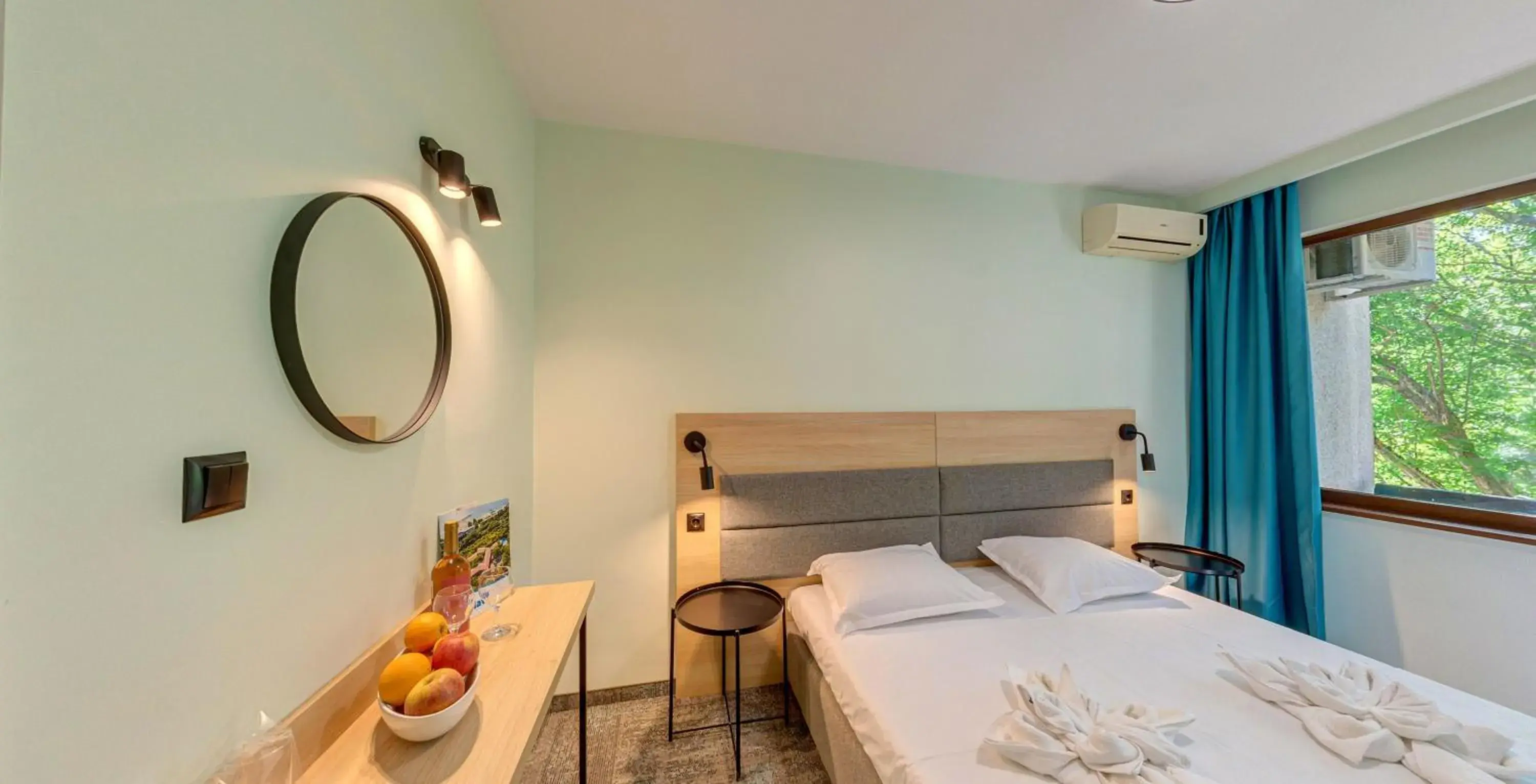 Deluxe Double or Twin Room - single occupancy in Hotel PRESLAV Deluxe Double or Twin Room - single occupancy in Hotel PRESLAV