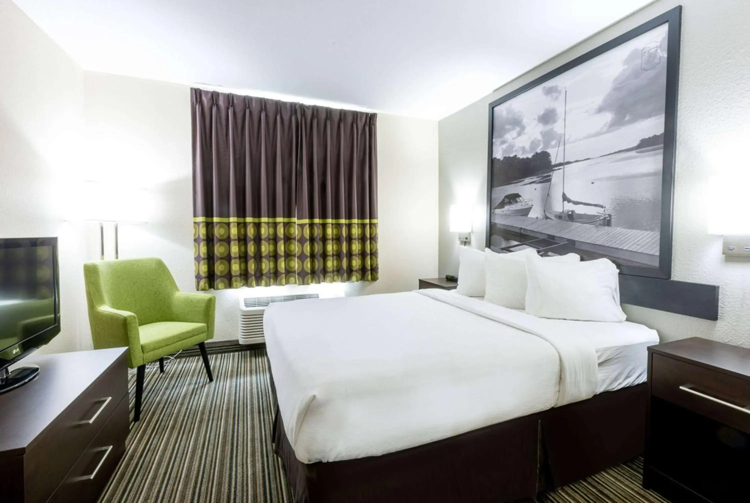 King Room - Non-Smoking in Super 8 by Wyndham Truro NS King Room - Non-Smoking in Super 8 by Wyndham Truro NS