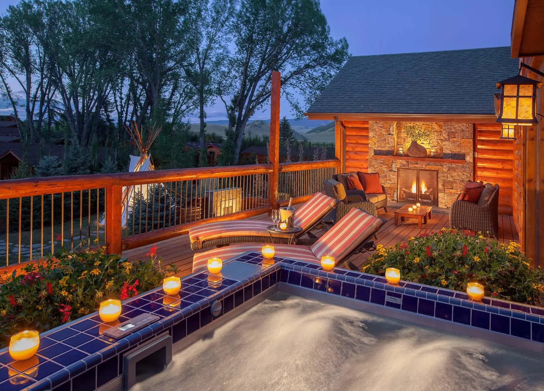 Grand Suite in Rustic Inn Creekside Grand Suite in Rustic Inn Creekside