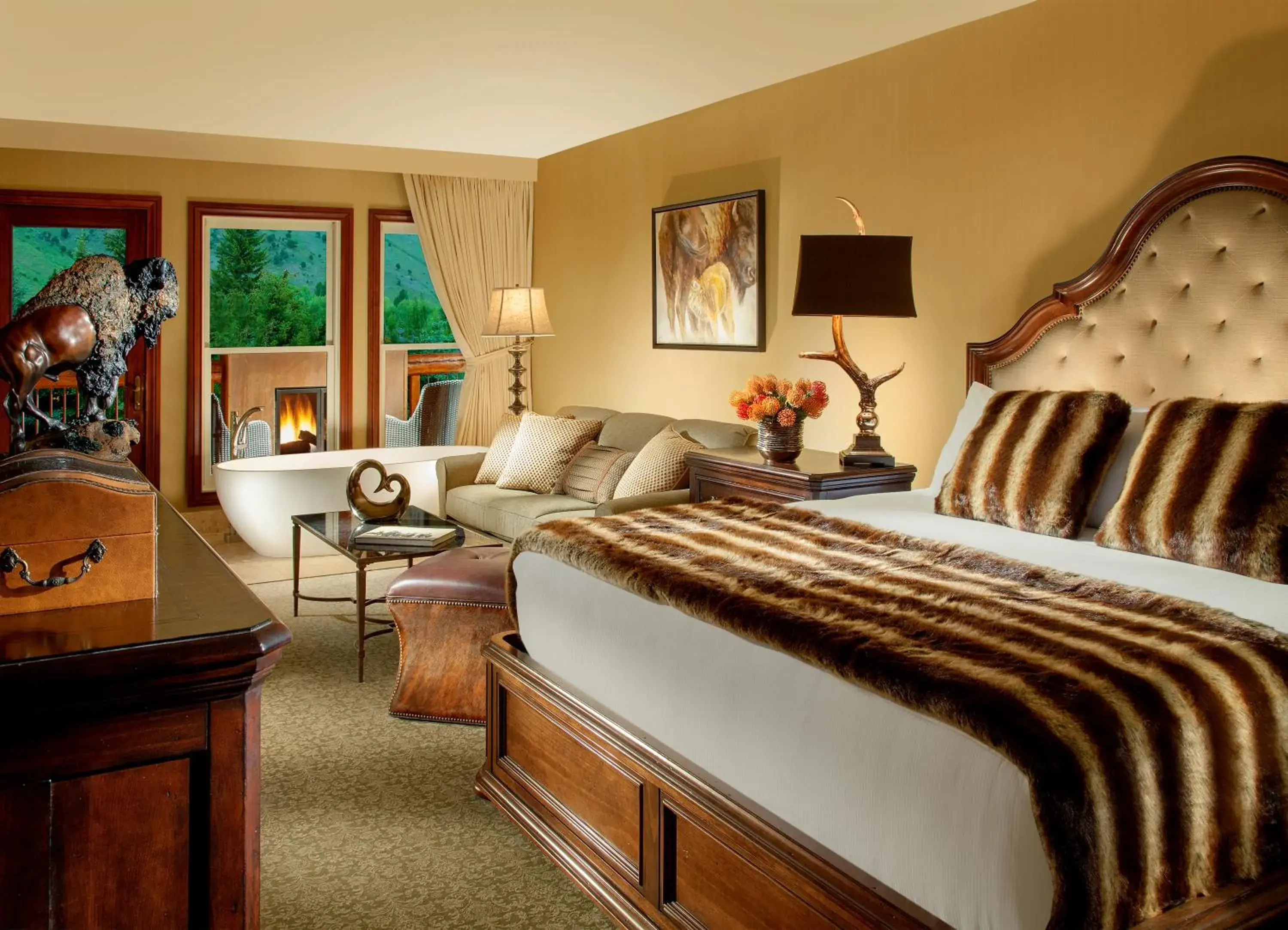 Suite with Balcony in Rustic Inn Creekside Suite with Balcony in Rustic Inn Creekside