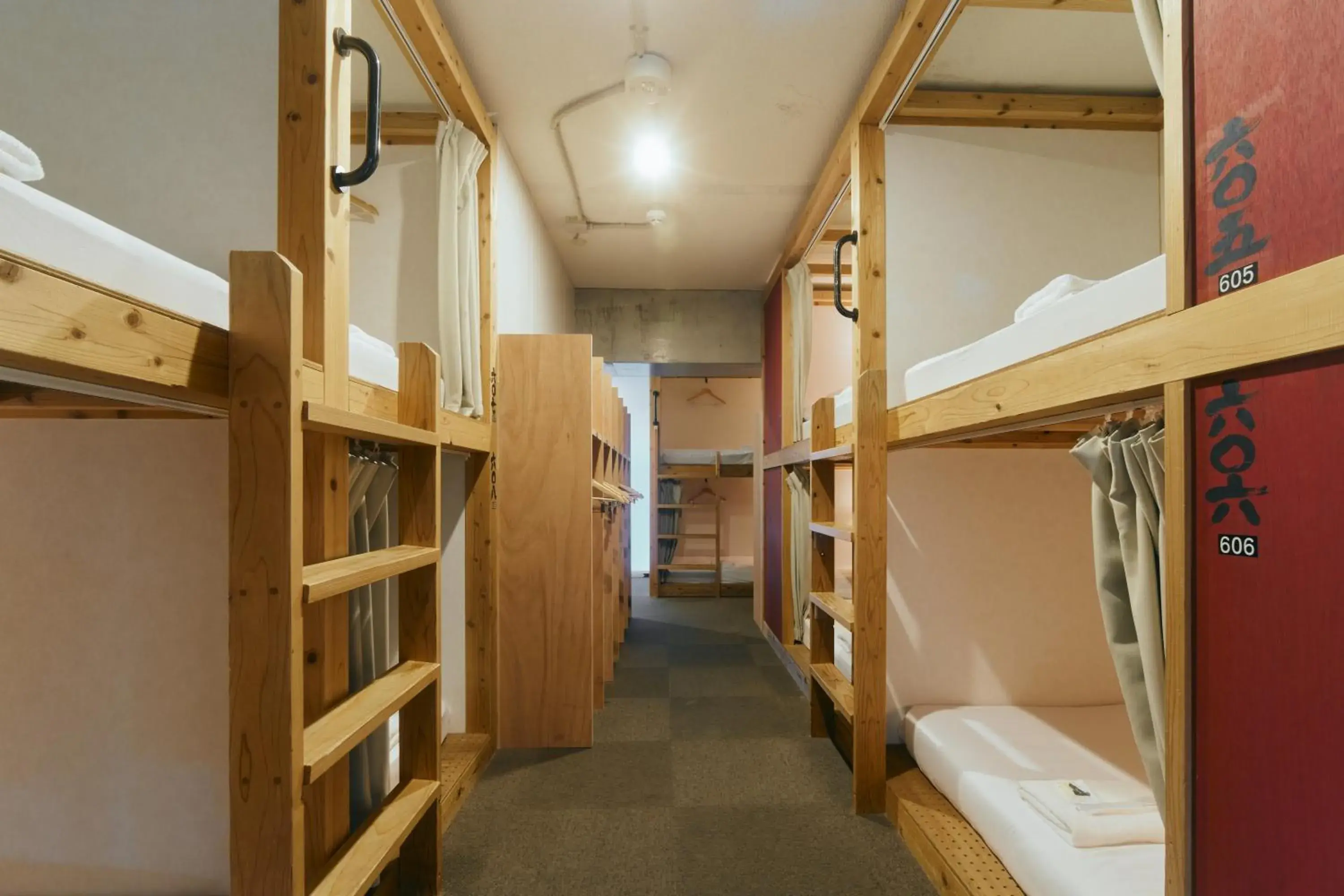 2 Bunk Beds in 10-Bed Mixed Dormitory Room in Common de - Hostel & Bar 2 Bunk Beds in 10-Bed Mixed Dormitory Room in Common de - Hostel & Bar