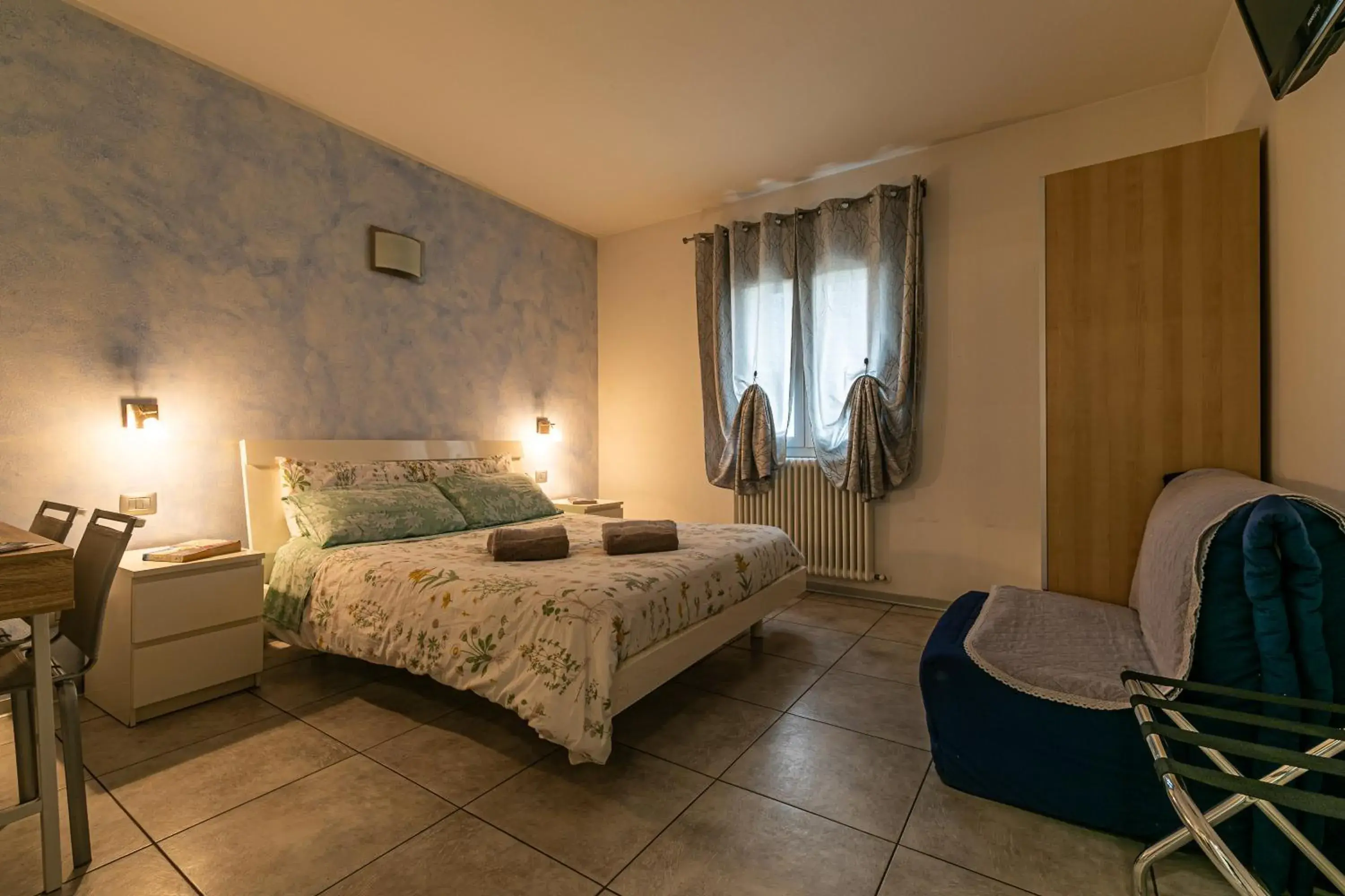 Classic Triple Room in Il Giardino Di Rebecca Classic Triple Room in Il Giardino Di Rebecca