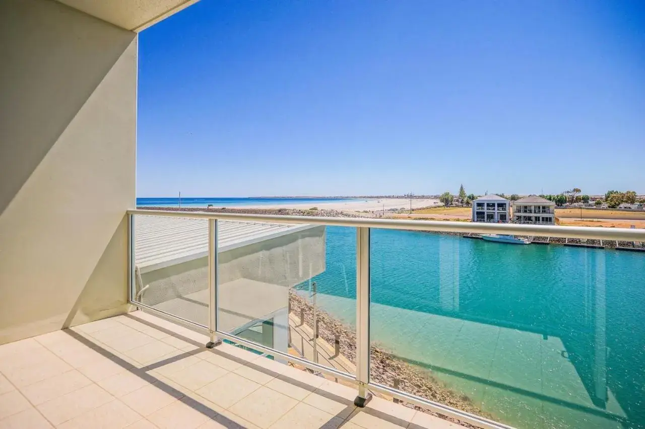 Apartment with Sea View in Wallaroo Marina Apartments Apartment with Sea View in Wallaroo Marina Apartments