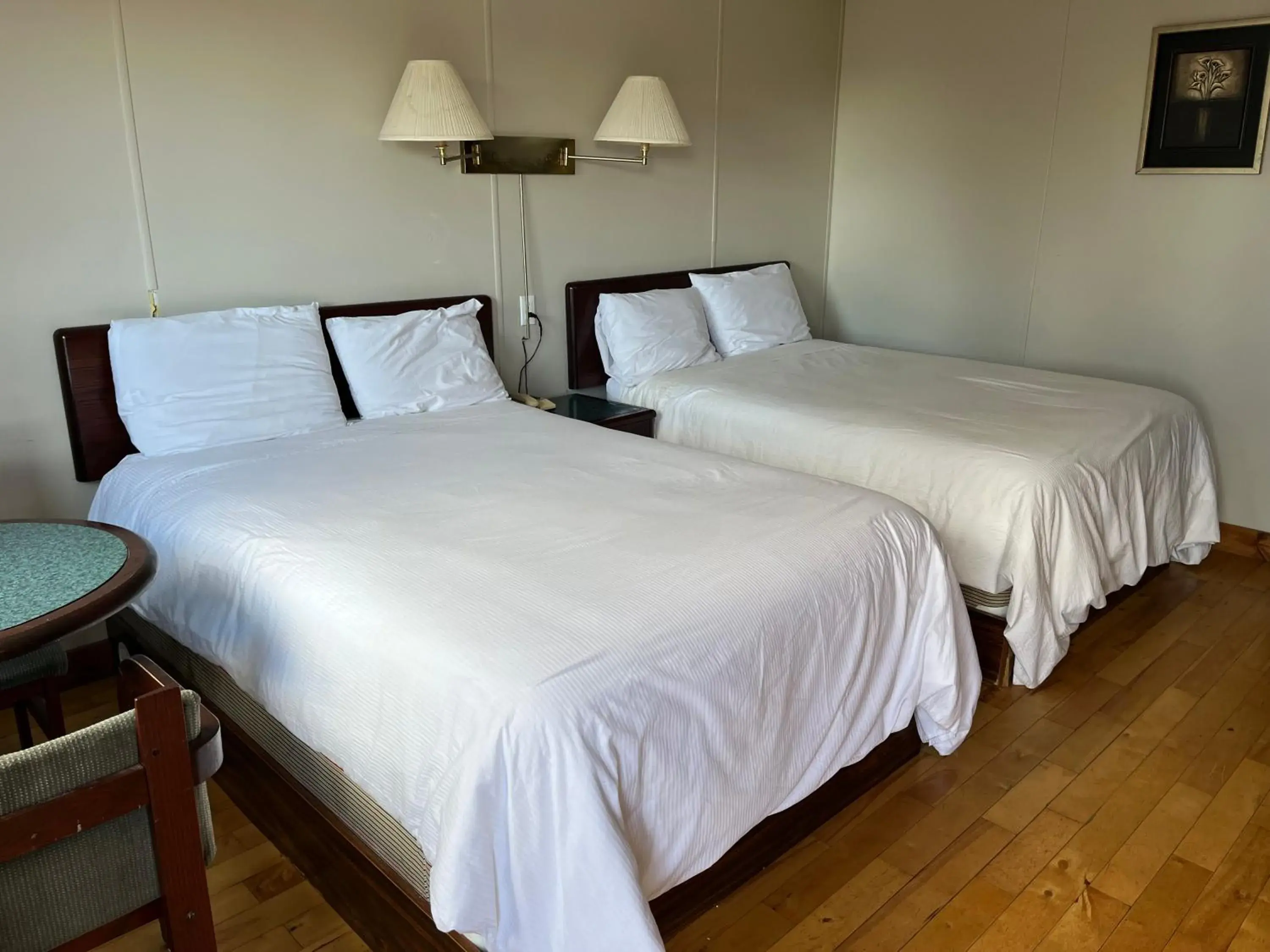 Double Room with Two Double Beds in Motel Clair Mont Double Room with Two Double Beds in Motel Clair Mont