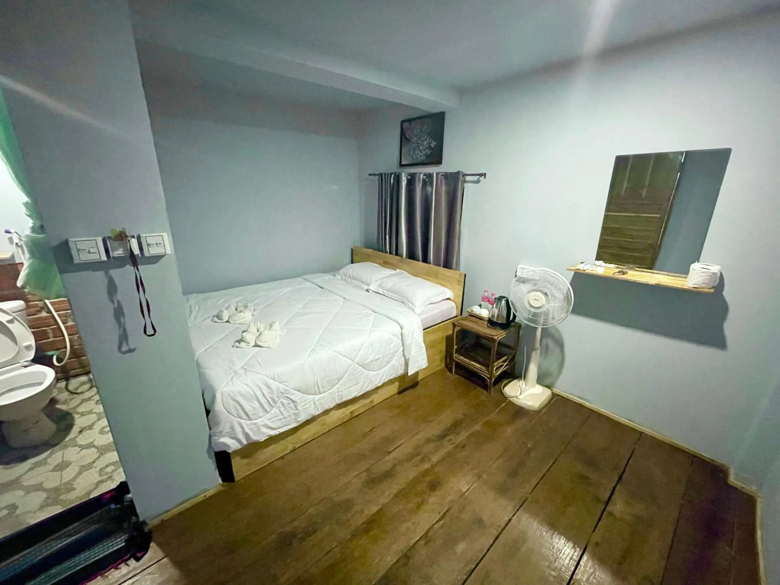 Standard Double Room in The Cliff Hostel, M'Pay Bay Standard Double Room in The Cliff Hostel, M'Pay Bay