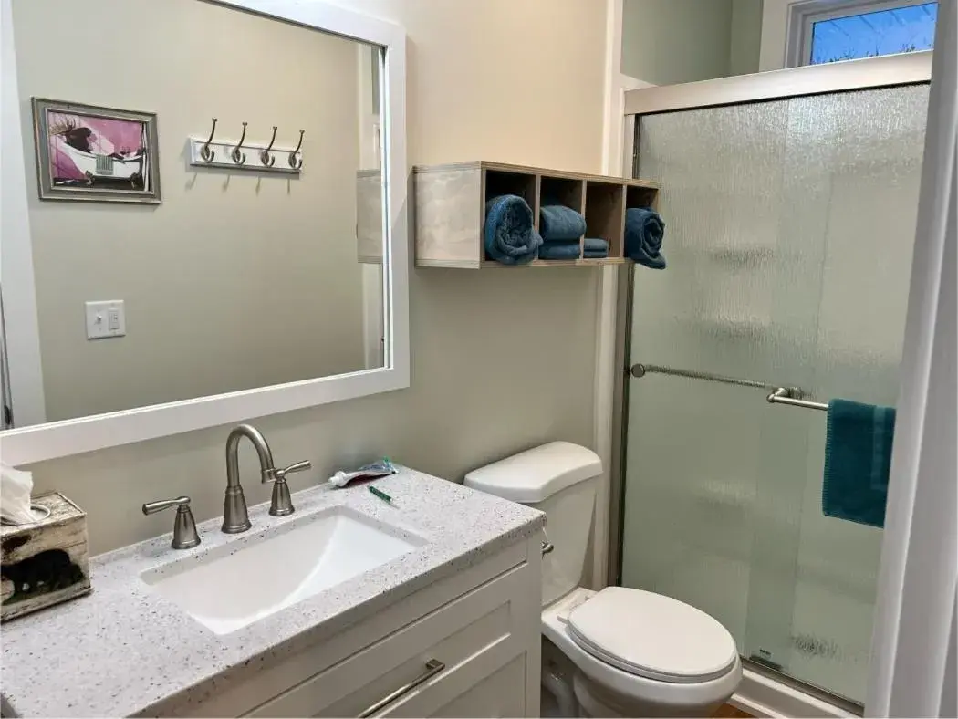 King Room in Rangeley Town & Lake King Room in Rangeley Town & Lake