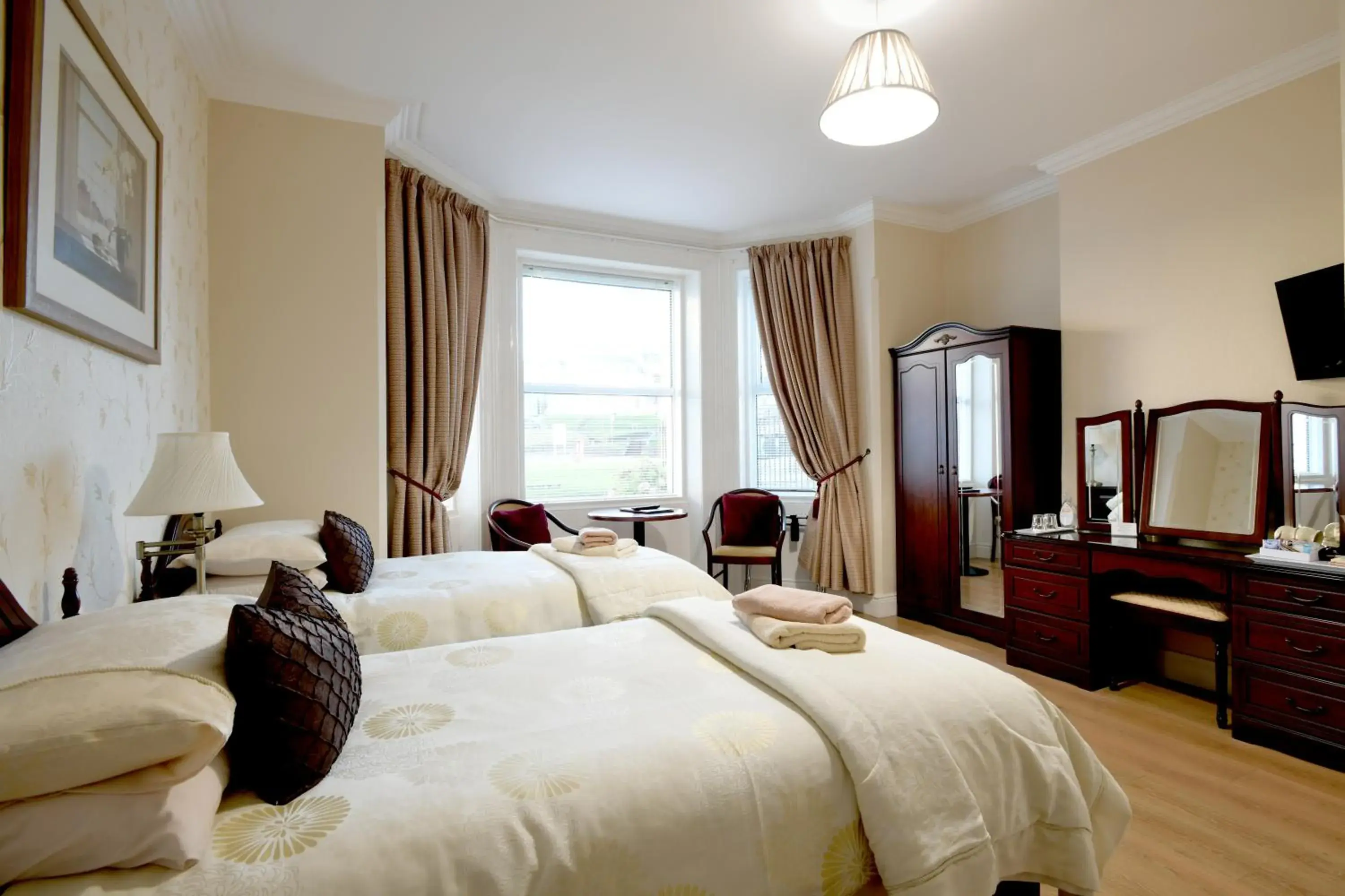 Classic Twin Room in Cul-Erg House & Kitchen Classic Twin Room in Cul-Erg House & Kitchen