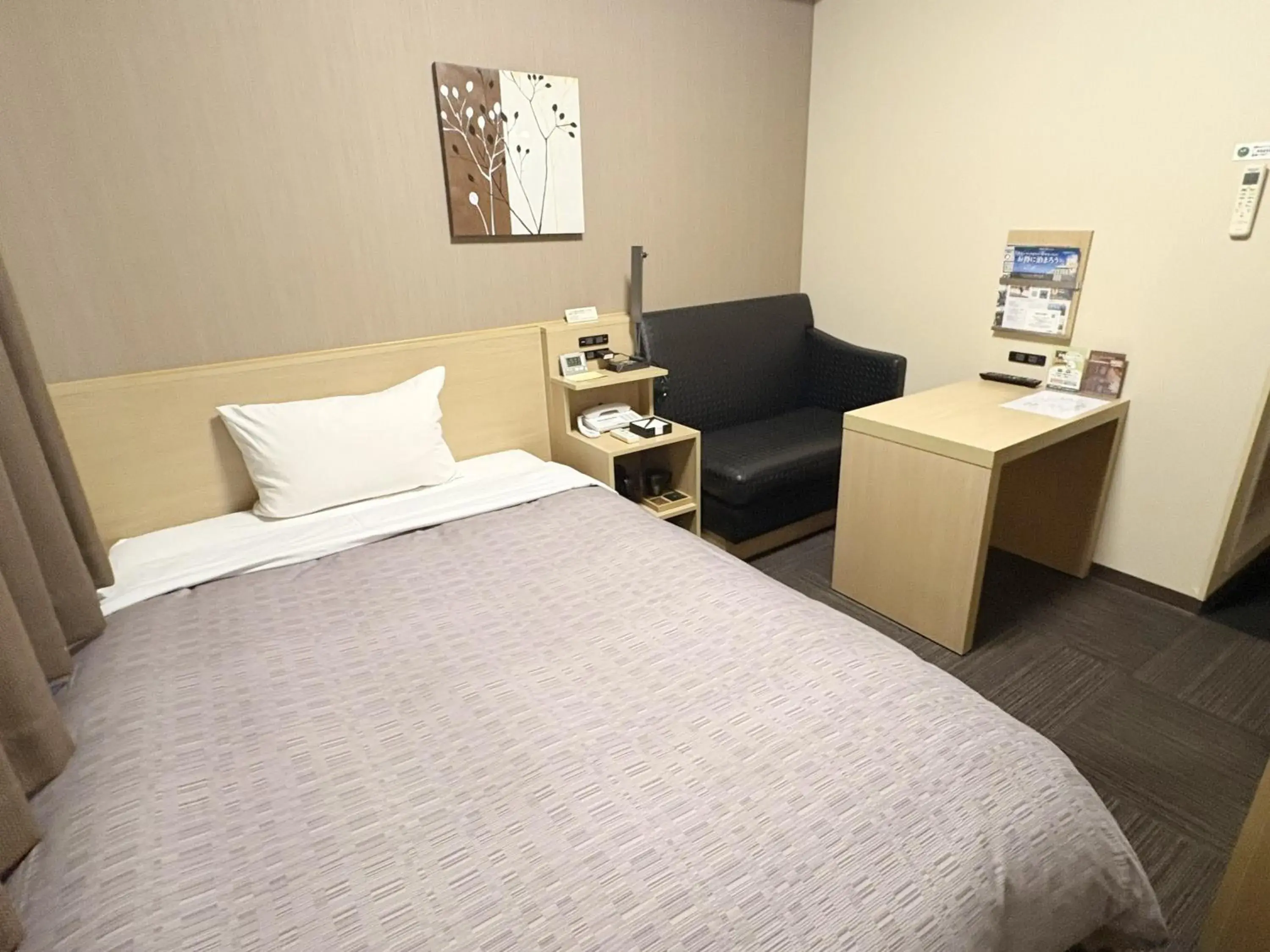 Single Room - single occupancy - Smoking in Hotel Route-inn Utsunomiya Yuinomori -Lightline Yuinomori Nishi Ekimae- Single Room - single occupancy - Smoking in Hotel Route-inn Utsunomiya Yuinomori -Lightline Yuinomori Nishi Ekimae-
