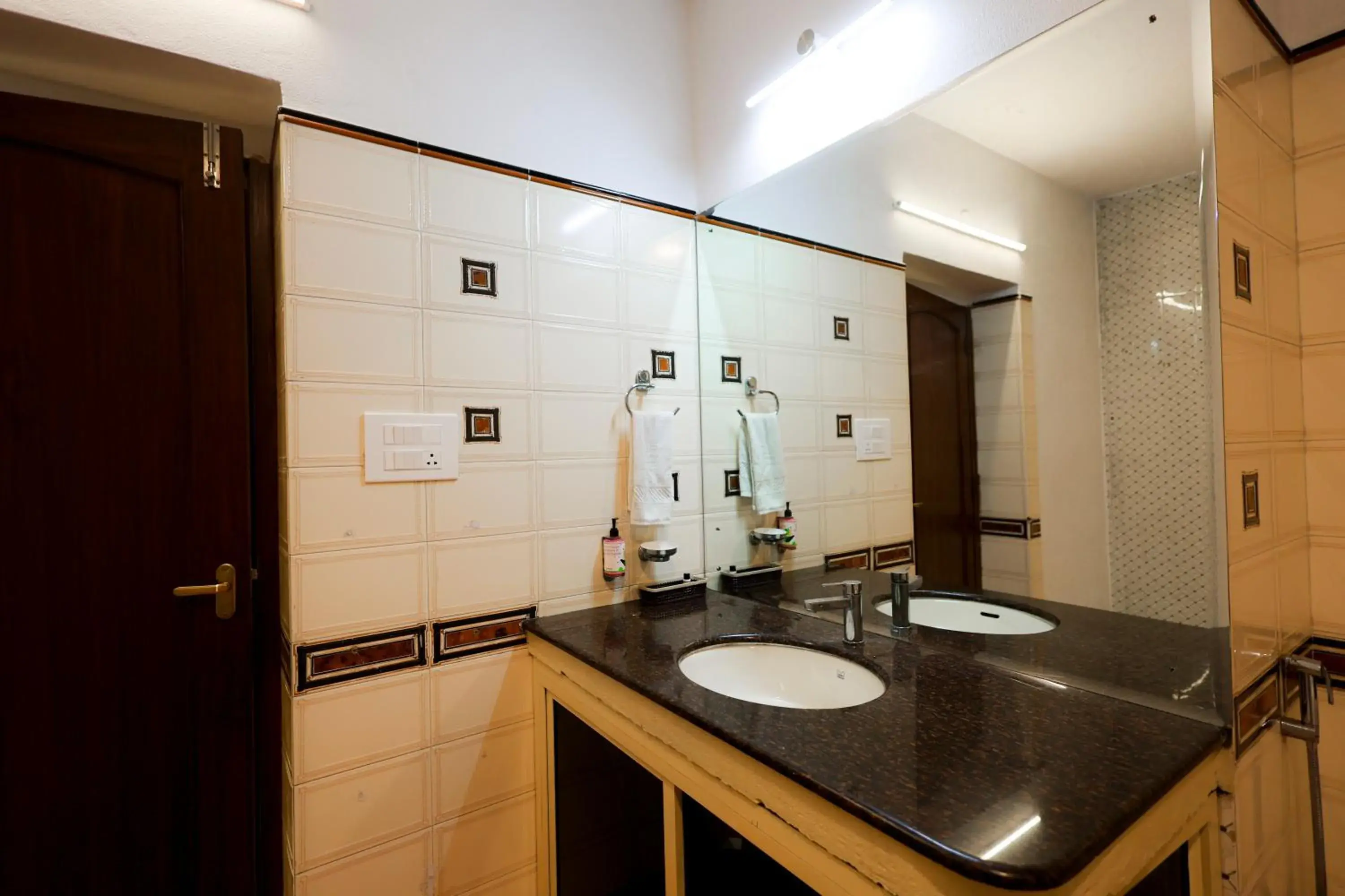 Gumaan Auberge Gumaan Auberge