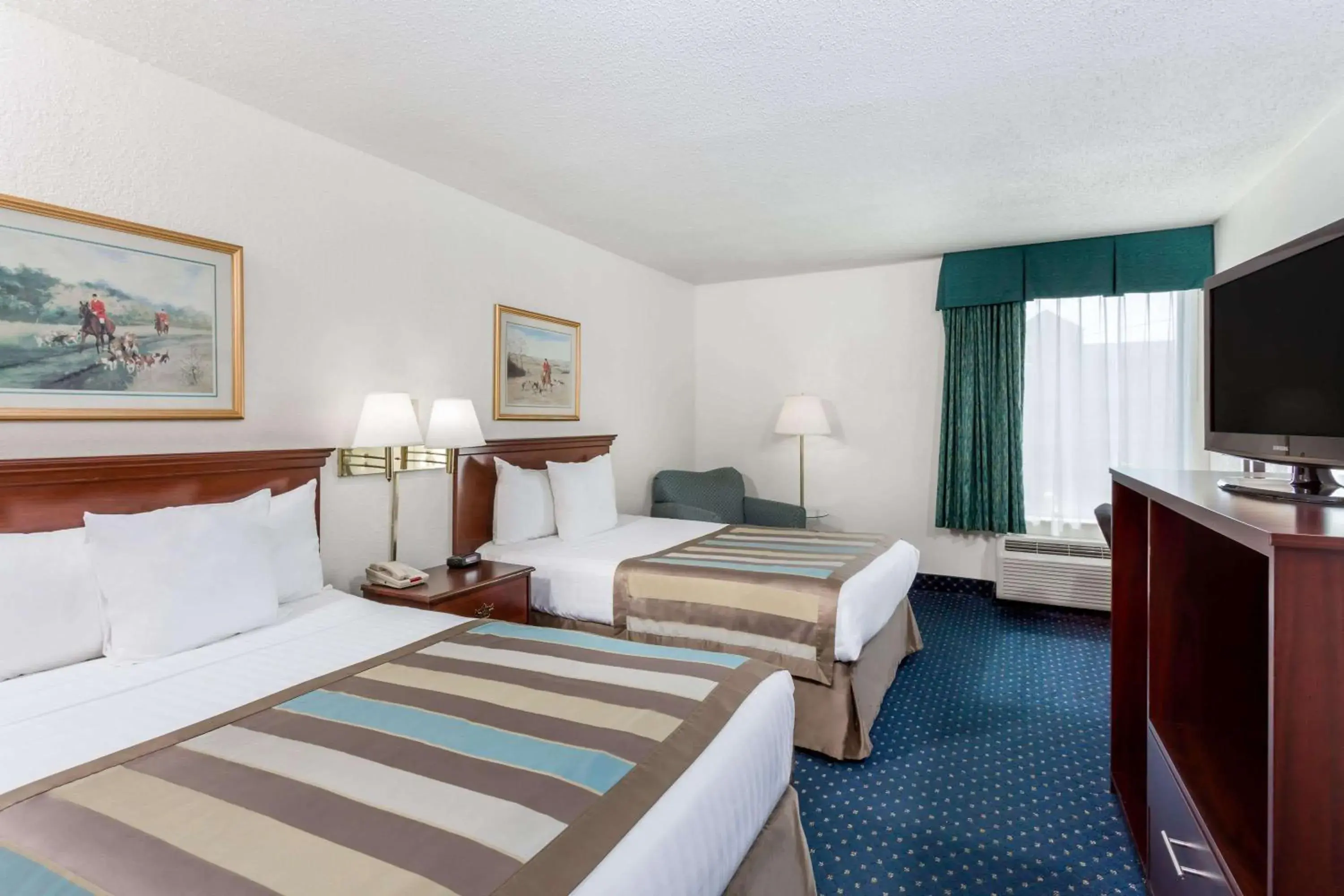 Double Room with Two Double Beds - Non-Smoking in Baymont by Wyndham Greensboro/Coliseum Double Room with Two Double Beds - Non-Smoking in Baymont by Wyndham Greensboro/Coliseum