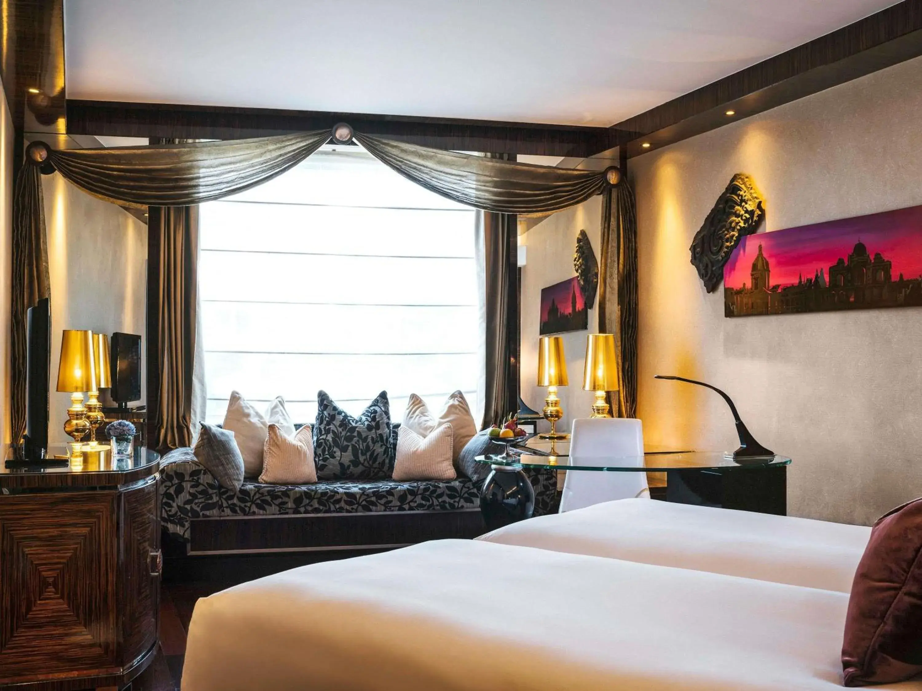 Luxury Twin Room in Sofitel Mumbai BKC Luxury Twin Room in Sofitel Mumbai BKC