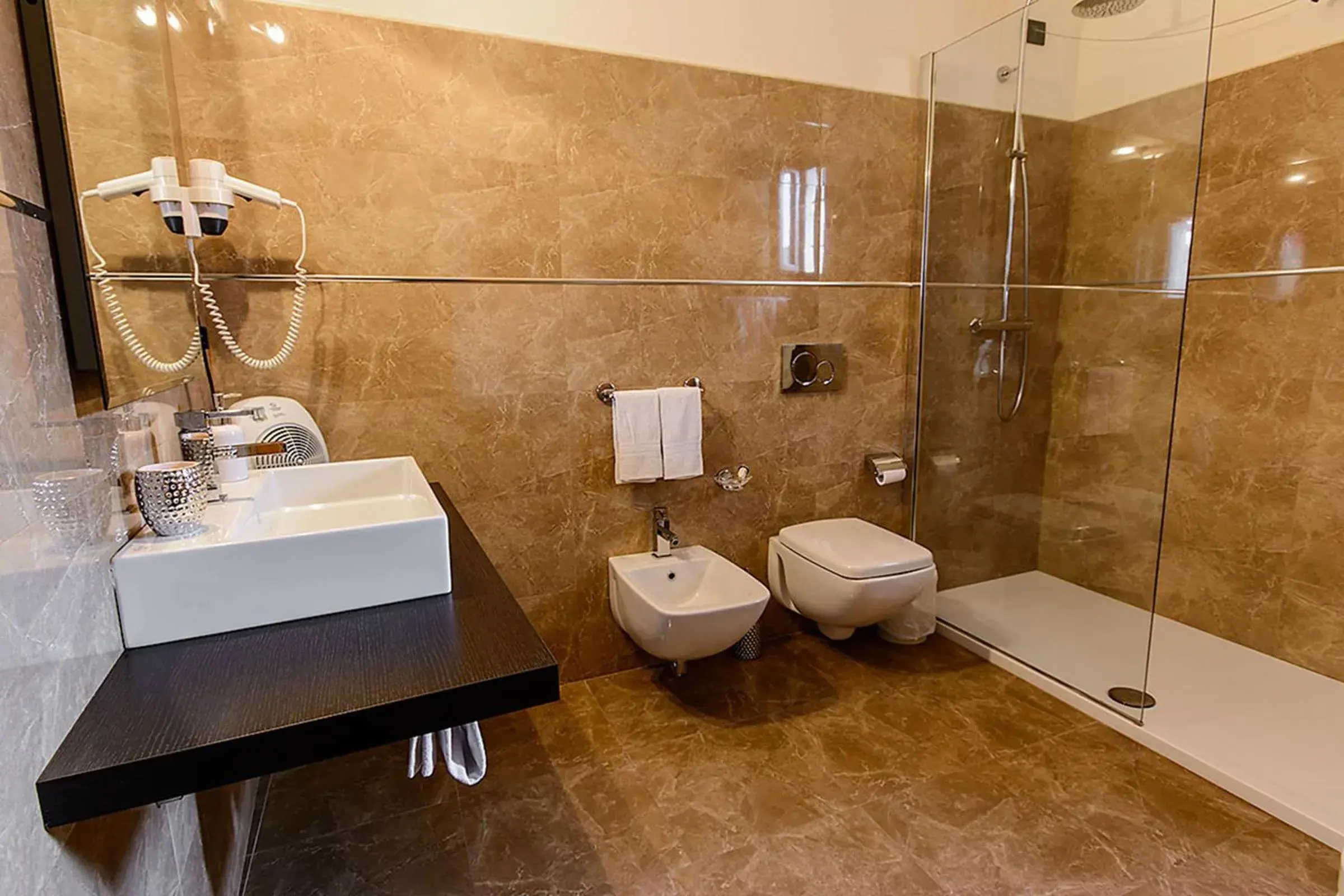 Double Room in Hotel Del Corso Double Room in Hotel Del Corso